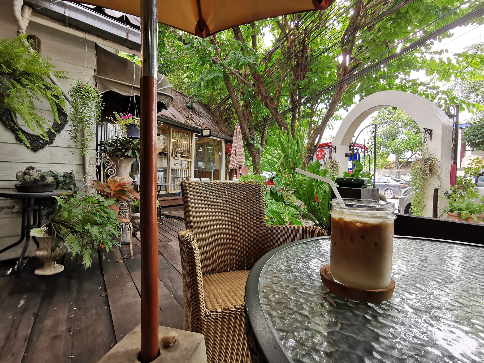 Nomimono Izakaya, กะทิบ้านอาหารไทยและขนม, ก๋วยเตี๋ยวเรือนแพ, Sasi Bangkok, Blooming Cafe, 128 Craft &amp; Soul, อิ่มใจ เสือร้อง, Cafe Casta, ต๋องริมทาง, Wife's Restaurant, บ้านสวนองุ่น, เฮือนลำพูน, COAL Bistro, SUNKISS.bangkok, ร้านดวงเดือนจิ้มจุ่มอาหารอีสาน, ก๋วยเตี๋ยวไม่มีชื่อ ตลิ่งชัน