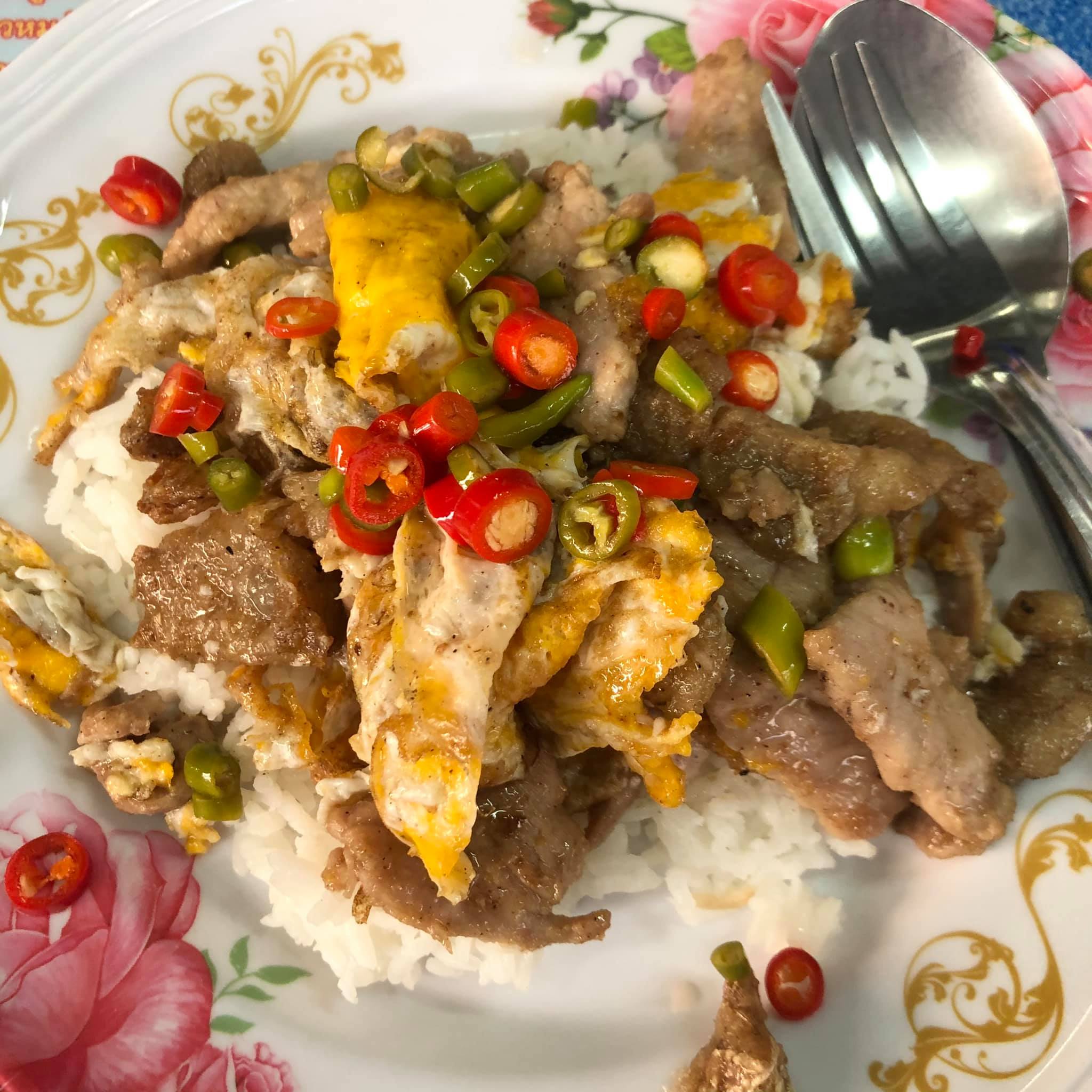 Anya Authentic Thai Cuisine, Kinu, สาขาเสาชิงช้า, ภูธรบาร์, ครัวอัปษร, สาขาถนนดินสอ, ขนมกุ๋ยช่ายเจ๊ต้อย, ตาชัยก๋วยเตี๋ยวสุโขทัย, โกปี๊เฮี้ยะไถ่กี่ ณ เสาชิงช้า, ไทยทำ เกาเหลาสมองหมู, จิต เตาถ่าน, ศิริพรโภชนา, มนต์ นมสด, เจ๊นี เผือกหิมะ, ลูกชิ้นหมูแพร่งนรา, นายอ้วนเย็นตาโฟเสาชิงช้า, สุขนิยม ขนมครกสิงคโปร์, ทิพย์สมัย ผัดไทยประตูผี, เช็งซิมอี๊ , สาขาเสาชิงช้า, Bite and Bond, ร้านติ่นฟง Tinn Feng, บรรพชน Bun Bar Chon, นมโจ เสาชิงช้า, ข้าวหมูแดงนายชุน