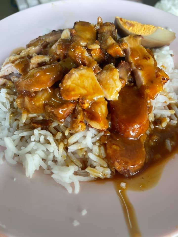 Anya Authentic Thai Cuisine, Kinu, สาขาเสาชิงช้า, ภูธรบาร์, ครัวอัปษร, สาขาถนนดินสอ, ขนมกุ๋ยช่ายเจ๊ต้อย, ตาชัยก๋วยเตี๋ยวสุโขทัย, โกปี๊เฮี้ยะไถ่กี่ ณ เสาชิงช้า, ไทยทำ เกาเหลาสมองหมู, จิต เตาถ่าน, ศิริพรโภชนา, มนต์ นมสด, เจ๊นี เผือกหิมะ, ลูกชิ้นหมูแพร่งนรา, นายอ้วนเย็นตาโฟเสาชิงช้า, สุขนิยม ขนมครกสิงคโปร์, ทิพย์สมัย ผัดไทยประตูผี, เช็งซิมอี๊ , สาขาเสาชิงช้า, Bite and Bond, ร้านติ่นฟง Tinn Feng, บรรพชน Bun Bar Chon, นมโจ เสาชิงช้า, ข้าวหมูแดงนายชุน