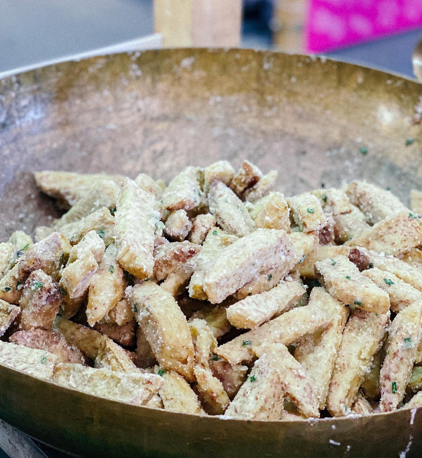 Anya Authentic Thai Cuisine, Kinu, สาขาเสาชิงช้า, ภูธรบาร์, ครัวอัปษร, สาขาถนนดินสอ, ขนมกุ๋ยช่ายเจ๊ต้อย, ตาชัยก๋วยเตี๋ยวสุโขทัย, โกปี๊เฮี้ยะไถ่กี่ ณ เสาชิงช้า, ไทยทำ เกาเหลาสมองหมู, จิต เตาถ่าน, ศิริพรโภชนา, มนต์ นมสด, เจ๊นี เผือกหิมะ, ลูกชิ้นหมูแพร่งนรา, นายอ้วนเย็นตาโฟเสาชิงช้า, สุขนิยม ขนมครกสิงคโปร์, ทิพย์สมัย ผัดไทยประตูผี, เช็งซิมอี๊ , สาขาเสาชิงช้า, Bite and Bond, ร้านติ่นฟง Tinn Feng, บรรพชน Bun Bar Chon, นมโจ เสาชิงช้า, ข้าวหมูแดงนายชุน