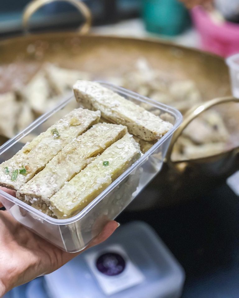 Anya Authentic Thai Cuisine, Kinu, สาขาเสาชิงช้า, ภูธรบาร์, ครัวอัปษร, สาขาถนนดินสอ, ขนมกุ๋ยช่ายเจ๊ต้อย, ตาชัยก๋วยเตี๋ยวสุโขทัย, โกปี๊เฮี้ยะไถ่กี่ ณ เสาชิงช้า, ไทยทำ เกาเหลาสมองหมู, จิต เตาถ่าน, ศิริพรโภชนา, มนต์ นมสด, เจ๊นี เผือกหิมะ, ลูกชิ้นหมูแพร่งนรา, นายอ้วนเย็นตาโฟเสาชิงช้า, สุขนิยม ขนมครกสิงคโปร์, ทิพย์สมัย ผัดไทยประตูผี, เช็งซิมอี๊ , สาขาเสาชิงช้า, Bite and Bond, ร้านติ่นฟง Tinn Feng, บรรพชน Bun Bar Chon, นมโจ เสาชิงช้า, ข้าวหมูแดงนายชุน