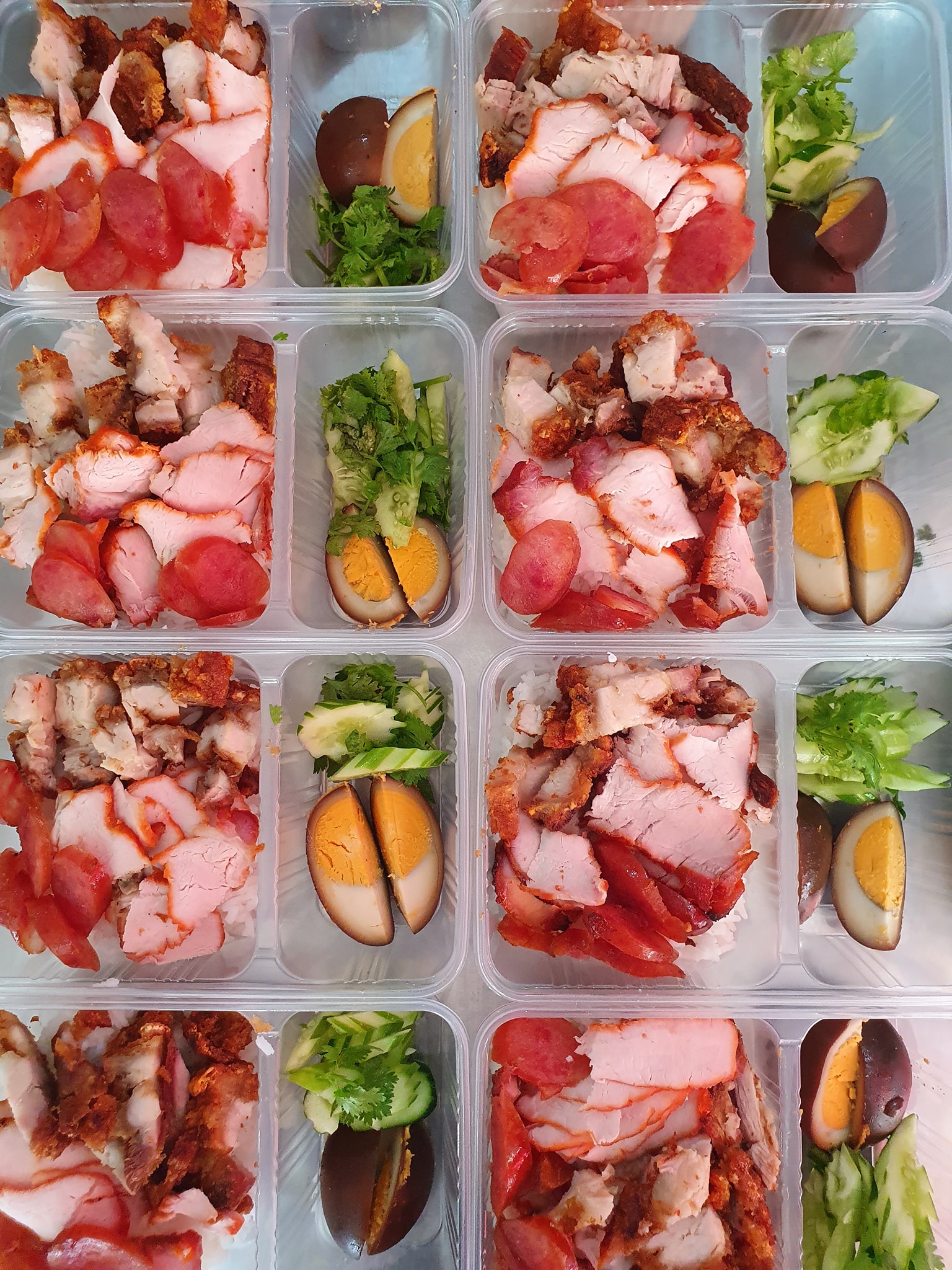 Anya Authentic Thai Cuisine, Kinu, สาขาเสาชิงช้า, ภูธรบาร์, ครัวอัปษร, สาขาถนนดินสอ, ขนมกุ๋ยช่ายเจ๊ต้อย, ตาชัยก๋วยเตี๋ยวสุโขทัย, โกปี๊เฮี้ยะไถ่กี่ ณ เสาชิงช้า, ไทยทำ เกาเหลาสมองหมู, จิต เตาถ่าน, ศิริพรโภชนา, มนต์ นมสด, เจ๊นี เผือกหิมะ, ลูกชิ้นหมูแพร่งนรา, นายอ้วนเย็นตาโฟเสาชิงช้า, สุขนิยม ขนมครกสิงคโปร์, ทิพย์สมัย ผัดไทยประตูผี, เช็งซิมอี๊ , สาขาเสาชิงช้า, Bite and Bond, ร้านติ่นฟง Tinn Feng, บรรพชน Bun Bar Chon, นมโจ เสาชิงช้า, ข้าวหมูแดงนายชุน