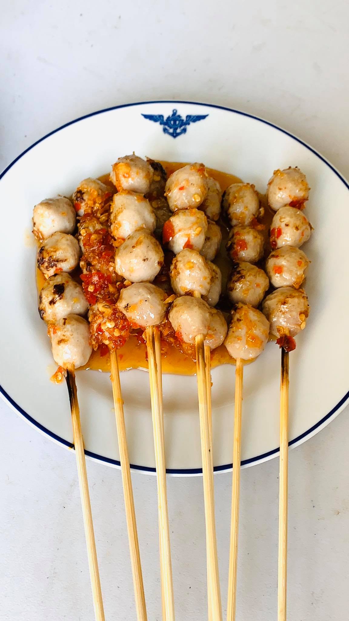 Anya Authentic Thai Cuisine, Kinu, สาขาเสาชิงช้า, ภูธรบาร์, ครัวอัปษร, สาขาถนนดินสอ, ขนมกุ๋ยช่ายเจ๊ต้อย, ตาชัยก๋วยเตี๋ยวสุโขทัย, โกปี๊เฮี้ยะไถ่กี่ ณ เสาชิงช้า, ไทยทำ เกาเหลาสมองหมู, จิต เตาถ่าน, ศิริพรโภชนา, มนต์ นมสด, เจ๊นี เผือกหิมะ, ลูกชิ้นหมูแพร่งนรา, นายอ้วนเย็นตาโฟเสาชิงช้า, สุขนิยม ขนมครกสิงคโปร์, ทิพย์สมัย ผัดไทยประตูผี, เช็งซิมอี๊ , สาขาเสาชิงช้า, Bite and Bond, ร้านติ่นฟง Tinn Feng, บรรพชน Bun Bar Chon, นมโจ เสาชิงช้า, ข้าวหมูแดงนายชุน