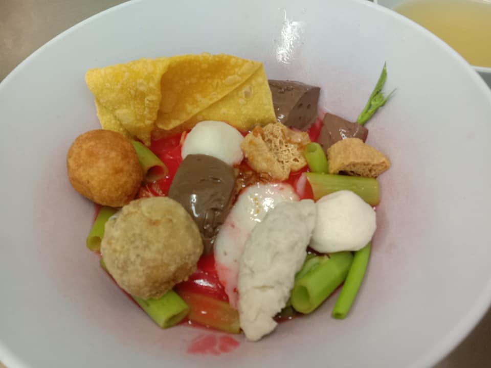 Brasserie 9, โจ๊กปรินซ์ บางรัก, Shelly House, ประจักษ์, Baan Khanitha Thai restaurants, สาขาสาทร, ก๋วยเตี่ยวลูกชิ้นปลาเจ้หลี, ขาหมูตรอกซุงบางรัก เจ้าเก่า, เอ๋กระเพาะปลา ตรอกซุง, ทอดมันกวางตุ้ง สีนวล, นายเม้ง บะหมี่ปู เกี๊ยวกุ้งยักษ์, Panlee Bakery, ร้านลาบอุบล คนตระการ สี่แยกสาทร สุรศักดิ์