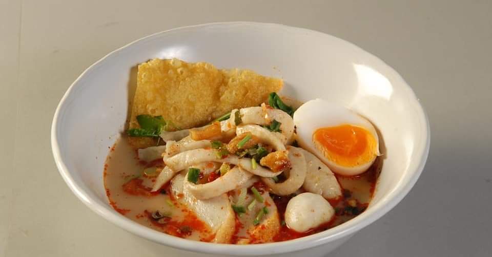 Cypher Gelato, สุกี้จินดา, สาขาลาดพร้าววังหิน, เถ่าชิ่ว น้ำเต้าหู้มือหนึ่ง, เตาถ่าน หมูกระทะ, Unfinished Coffee Roaster, เซี้ยม ก๋วยเตี๋ยวสุโขทัย วังหิน, เครปป้าเฉื่อย, สาขา Plaza Lagoon, เฝอ'54, สาขาลาดพร้าววังหิน 60, ซ้งเป็ดพะโล้, ผัดไทยวังหิน Showปัง, ราดหน้าฟาไฉ, โกวนัน, โกวใหญ่ ก๋วยเตี๋ยวหมูต้มยำ, รัตนา ราชาบะหมี่เกี๊ยวข้าวหมูแดง, ทวีชัยเป็ดพะโล้, กล้วยทอดล้านช้าง, Wood Café, หมูมาไก่ไป, เลิศทิพย์วังหิน, ก๋วยเตี๋ยวต้มยำไข่ลาวา, Buta Shabu, โก โรตีชาชัก ลาดพร้าววังหิน