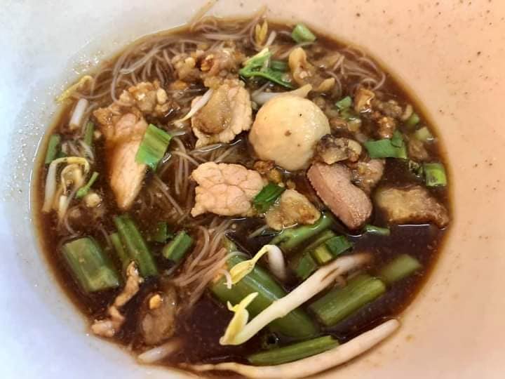 ก๋วยเตี๋ยวเรือในคลอง อยุธยา, กรุงเก่า"เตี๋ยวเรือ", ร้านก๋วยเตี๋ยวเรือโอ่งบนแพริมแม่น้ำน้อย, ก๋วยเตี๋ยวเรือกิมหลวน อยุธยา, ก๋วยเตี๋ยวเรือ ตาลเดี่ยว'เตี๋ยวเรือ, ก๋วยเตี๊ยวลุงแจ๊ะ (บัวหวาน), ร้านก๋วยเตี๋ยวตาไห (คลองท่อ), ก๋วยเตี๋ยวเรือแม่วันดี อยุธยา
