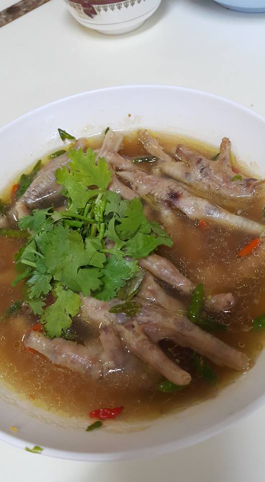 ครัวส้มหอม, Buttercoffs., แดง โภชนา, ลูกชิ้นปลากรายทอด ชัย เศรษฐีเรือทอง, นายอ้วนเย็นตาโฟเสาชิงช้า, ตาชัยก๋วยเตี๋ยวสุโขทัย, 3rd CAFÉ, เหลี่ยมนมสด, ลูกชิ้นหมูแพร่งนรา, เจ๊นี เผือกหิมะ, ภูธรบาร์, โกปี๊เฮี้ยะไถ่กี่ ณ เสาชิงช้า, นมโจ เสาชิงช้า, ข้าวหมูแดงนายชุน, มนต์ นมสด