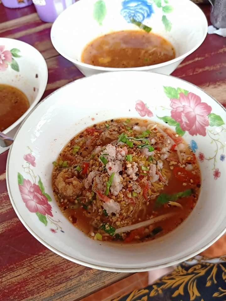 ก๋วยเตี๋ยวเรือในคลอง อยุธยา, กรุงเก่า"เตี๋ยวเรือ", ร้านก๋วยเตี๋ยวเรือโอ่งบนแพริมแม่น้ำน้อย, ก๋วยเตี๋ยวเรือกิมหลวน อยุธยา, ก๋วยเตี๋ยวเรือ ตาลเดี่ยว'เตี๋ยวเรือ, ก๋วยเตี๊ยวลุงแจ๊ะ (บัวหวาน), ร้านก๋วยเตี๋ยวตาไห (คลองท่อ), ก๋วยเตี๋ยวเรือแม่วันดี อยุธยา