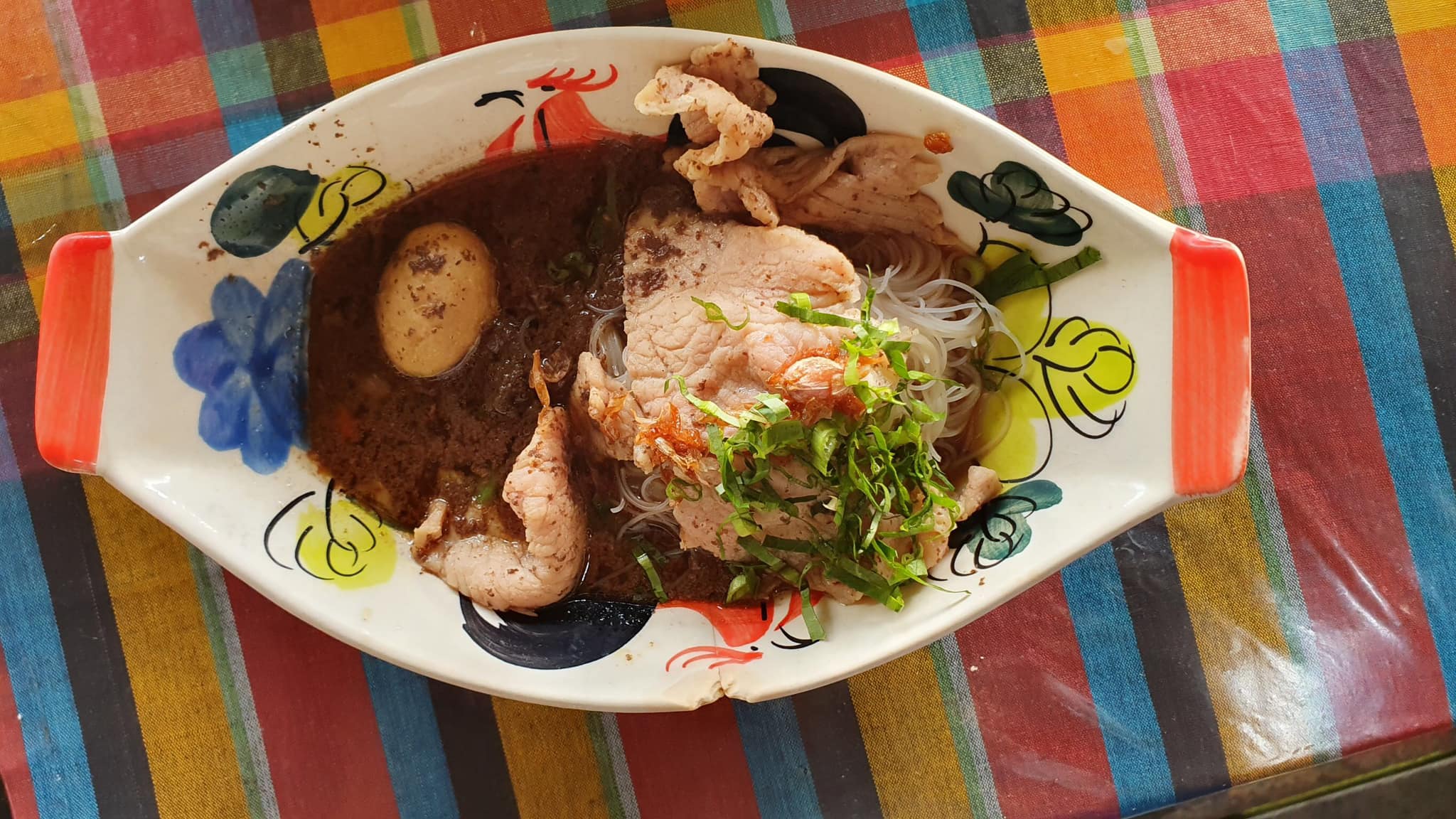 ก๋วยเตี๋ยวเรือในคลอง อยุธยา, กรุงเก่า"เตี๋ยวเรือ", ร้านก๋วยเตี๋ยวเรือโอ่งบนแพริมแม่น้ำน้อย, ก๋วยเตี๋ยวเรือกิมหลวน อยุธยา, ก๋วยเตี๋ยวเรือ ตาลเดี่ยว'เตี๋ยวเรือ, ก๋วยเตี๊ยวลุงแจ๊ะ (บัวหวาน), ร้านก๋วยเตี๋ยวตาไห (คลองท่อ), ก๋วยเตี๋ยวเรือแม่วันดี อยุธยา