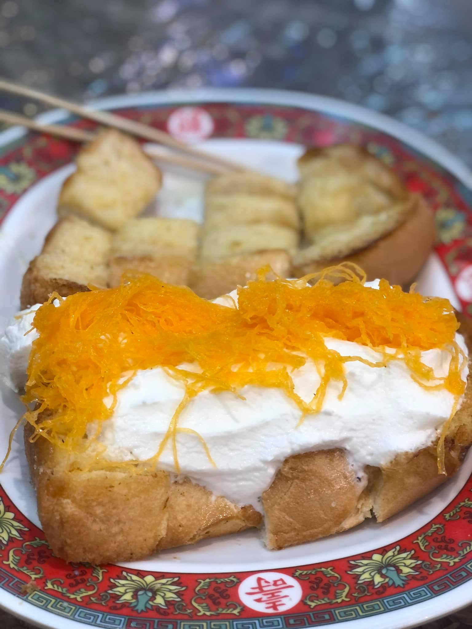 Anya Authentic Thai Cuisine, Kinu, สาขาเสาชิงช้า, ภูธรบาร์, ครัวอัปษร, สาขาถนนดินสอ, ขนมกุ๋ยช่ายเจ๊ต้อย, ตาชัยก๋วยเตี๋ยวสุโขทัย, โกปี๊เฮี้ยะไถ่กี่ ณ เสาชิงช้า, ไทยทำ เกาเหลาสมองหมู, จิต เตาถ่าน, ศิริพรโภชนา, มนต์ นมสด, เจ๊นี เผือกหิมะ, ลูกชิ้นหมูแพร่งนรา, นายอ้วนเย็นตาโฟเสาชิงช้า, สุขนิยม ขนมครกสิงคโปร์, ทิพย์สมัย ผัดไทยประตูผี, เช็งซิมอี๊ , สาขาเสาชิงช้า, Bite and Bond, ร้านติ่นฟง Tinn Feng, บรรพชน Bun Bar Chon, นมโจ เสาชิงช้า, ข้าวหมูแดงนายชุน