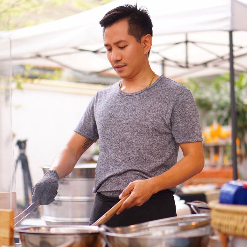 ร้านอาตี๋กุยช่าย, ร้าน ขนมกุยช่าย นายฮี้, กุยช่ายมิสหมวย, กุยช่ายสะพานหัน, ปากร้ายกุ้ยช่ายทอดตอกไข่, ขนมกุยช่ายนายพี, กุยช่ายคุณย่าวิไล, กระเพาะปลาเจ๊เอ็ง, กุยช่ายอาแปะเจ้าเก่า, อาเฟงลี่, ขนมกุ๋ยช่ายเจ๊ต้อย, กุ้ยช่ายคุณแม่, กุยช่ายเจ๊มล, กุยช่ายคุณแอ๋ววังหลัง, ท้องย้อยกุยช่าย, กุยช่ายเจ๊หมวย, เพลินเพลิน กุยช่ายทอดกรอบ