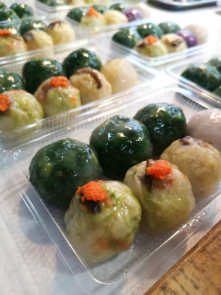 ร้านอาตี๋กุยช่าย, ร้าน ขนมกุยช่าย นายฮี้, กุยช่ายมิสหมวย, กุยช่ายสะพานหัน, ปากร้ายกุ้ยช่ายทอดตอกไข่, ขนมกุยช่ายนายพี, กุยช่ายคุณย่าวิไล, กระเพาะปลาเจ๊เอ็ง, กุยช่ายอาแปะเจ้าเก่า, อาเฟงลี่, ขนมกุ๋ยช่ายเจ๊ต้อย, กุ้ยช่ายคุณแม่, กุยช่ายเจ๊มล, กุยช่ายคุณแอ๋ววังหลัง, ท้องย้อยกุยช่าย, กุยช่ายเจ๊หมวย, เพลินเพลิน กุยช่ายทอดกรอบ