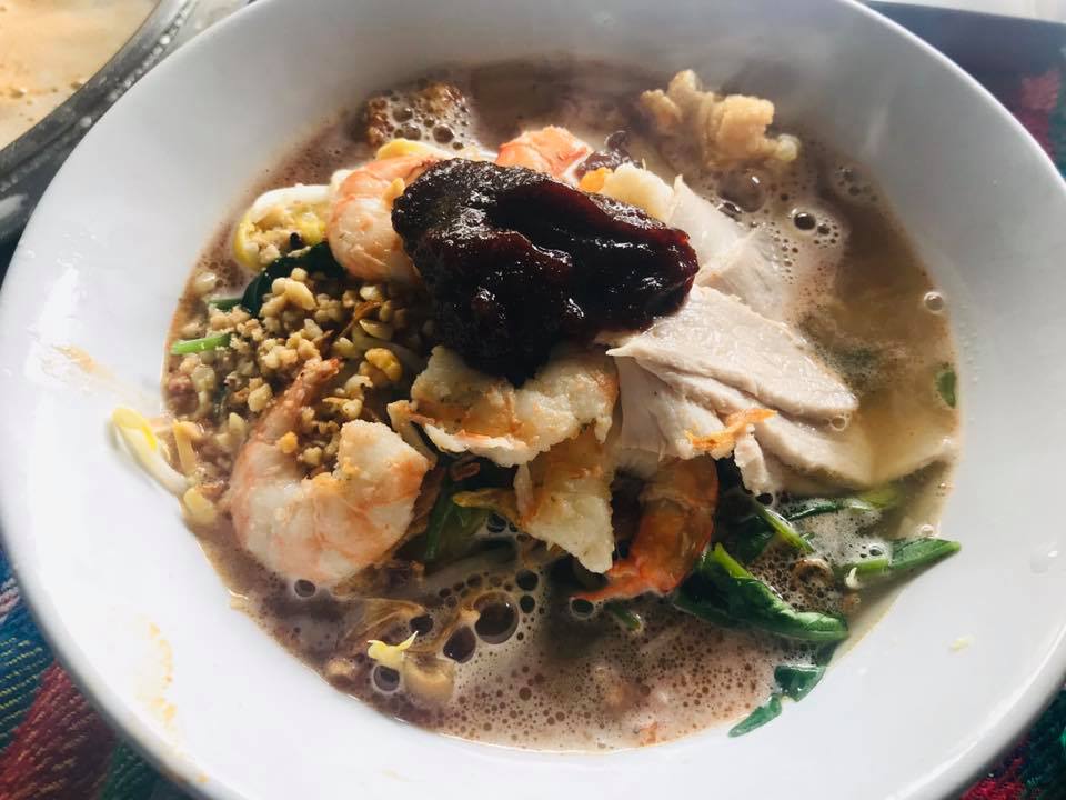 หมี่สะปำ คุณยายเจียร ภูเก็ต, ร้านก๋วยเตี๋ยวเนื้อวัวรับอรุณ, หมี่อ่าวเก, หมี่น้ำกุ้ง อ่าวเก ถนน พูนผล, กิตติก๋วยเตี๋ยวเป็ด ภูเก็ต, ก๋วยเตี๋ยวเรือราไวย์ ซอยใสยวน, ร้านก๋วยเตี๋ยวเรือสี่พระยา (สาขาฉลอง), กิมท้อ นครปฐม, ก๋วยเตี๋ยวลูกชิ้นเนื้อรามา, หมี่แป๊ะเถว, ร้านหมี่โป๋เบี๋ยน, ก๋วยเตี๋ยวเรืออัมพวาภูเก็ต