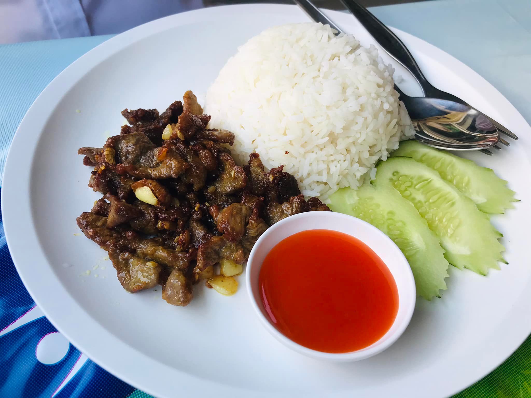 หมี่สะปำ คุณยายเจียร ภูเก็ต, ร้านก๋วยเตี๋ยวเนื้อวัวรับอรุณ, หมี่อ่าวเก, หมี่น้ำกุ้ง อ่าวเก ถนน พูนผล, กิตติก๋วยเตี๋ยวเป็ด ภูเก็ต, ก๋วยเตี๋ยวเรือราไวย์ ซอยใสยวน, ร้านก๋วยเตี๋ยวเรือสี่พระยา (สาขาฉลอง), กิมท้อ นครปฐม, ก๋วยเตี๋ยวลูกชิ้นเนื้อรามา, หมี่แป๊ะเถว, ร้านหมี่โป๋เบี๋ยน, ก๋วยเตี๋ยวเรืออัมพวาภูเก็ต