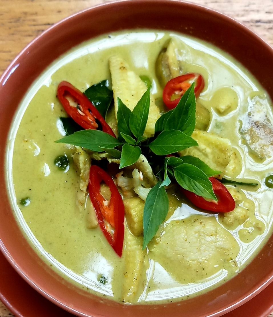 มันโภชนา, เรอดังซีฟู้ด, บ้านเขาหลักซีฟู้ด, ครัวนายอั๊ง เขาหลัก, ครัวมาดาม, เล่าลือ, ครัวผู้พัน เขาหลัก, แปะเถียร เป็ดย่าง เขาหลัก, Peter Pan, เจ๊น้อง ร้านอาหารพื้นเมืองพังงา, KhaoLak Phu View, ครัว หลวงเทน (หรอยที่สุดในเมืองมนุษย์), ครัวน้ำตา