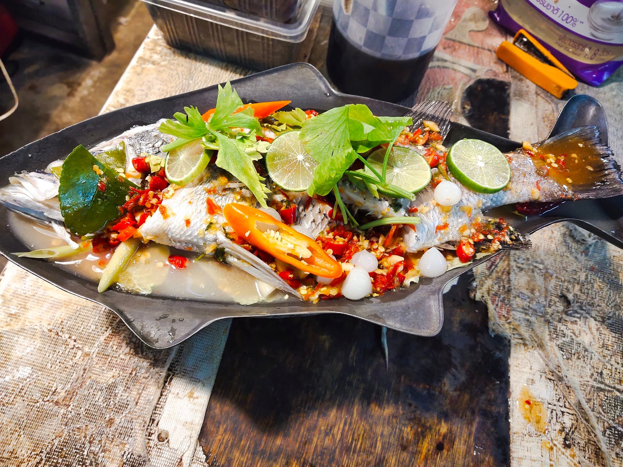 มันโภชนา, เรอดังซีฟู้ด, บ้านเขาหลักซีฟู้ด, ครัวนายอั๊ง เขาหลัก, ครัวมาดาม, เล่าลือ, ครัวผู้พัน เขาหลัก, แปะเถียร เป็ดย่าง เขาหลัก, Peter Pan, เจ๊น้อง ร้านอาหารพื้นเมืองพังงา, KhaoLak Phu View, ครัว หลวงเทน (หรอยที่สุดในเมืองมนุษย์), ครัวน้ำตา