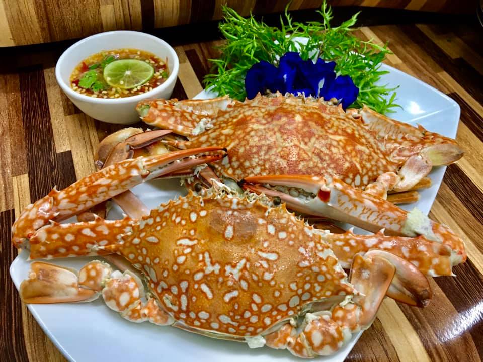 มันโภชนา, เรอดังซีฟู้ด, บ้านเขาหลักซีฟู้ด, ครัวนายอั๊ง เขาหลัก, ครัวมาดาม, เล่าลือ, ครัวผู้พัน เขาหลัก, แปะเถียร เป็ดย่าง เขาหลัก, Peter Pan, เจ๊น้อง ร้านอาหารพื้นเมืองพังงา, KhaoLak Phu View, ครัว หลวงเทน (หรอยที่สุดในเมืองมนุษย์), ครัวน้ำตา