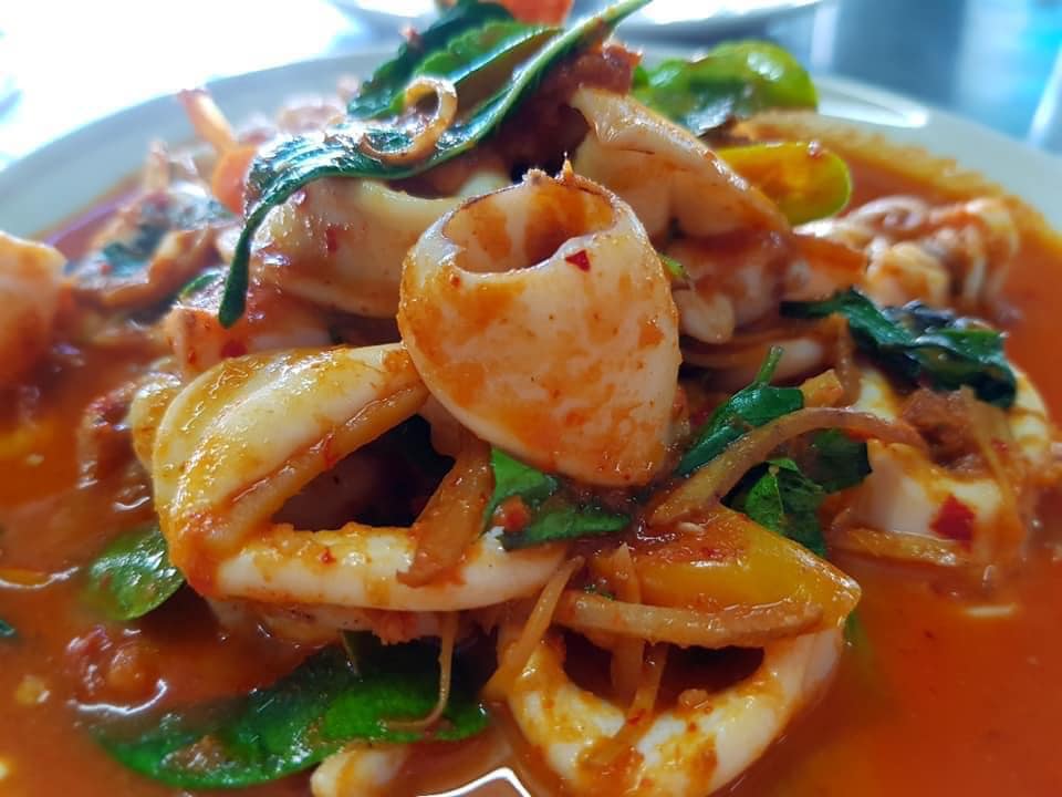 ครัวเจ๊นงค์ซีฟู๊ด, แม่ลูกจันทน์, สาขาบางตะบูน, โคตรหมู, ครัวริมเล ปูเป็น, Luckyseafood 2, ครัวไข่มุกปูเป็น, เจ๊เหมียวทะเลสด, เปลญวน เพชรบุรี, ครัวเพชรน้ำฟ้า, วิวทะเลซีฟู้ดชะอำ, ป้าหยัน, พวงเพชร, ครัวห้วยทราย, กิ่งกาญจน์, รีแล็กซ์ เพชรบุรี, เรือแลเล บางตะบูน, สวนอาหาร "ล้านอร่อย", บางตะบูนเบย์, ครัวปรียานนท์ หาดเจ้าสำราญ, สังเวียนซีฟู้ด Sungwean seafood