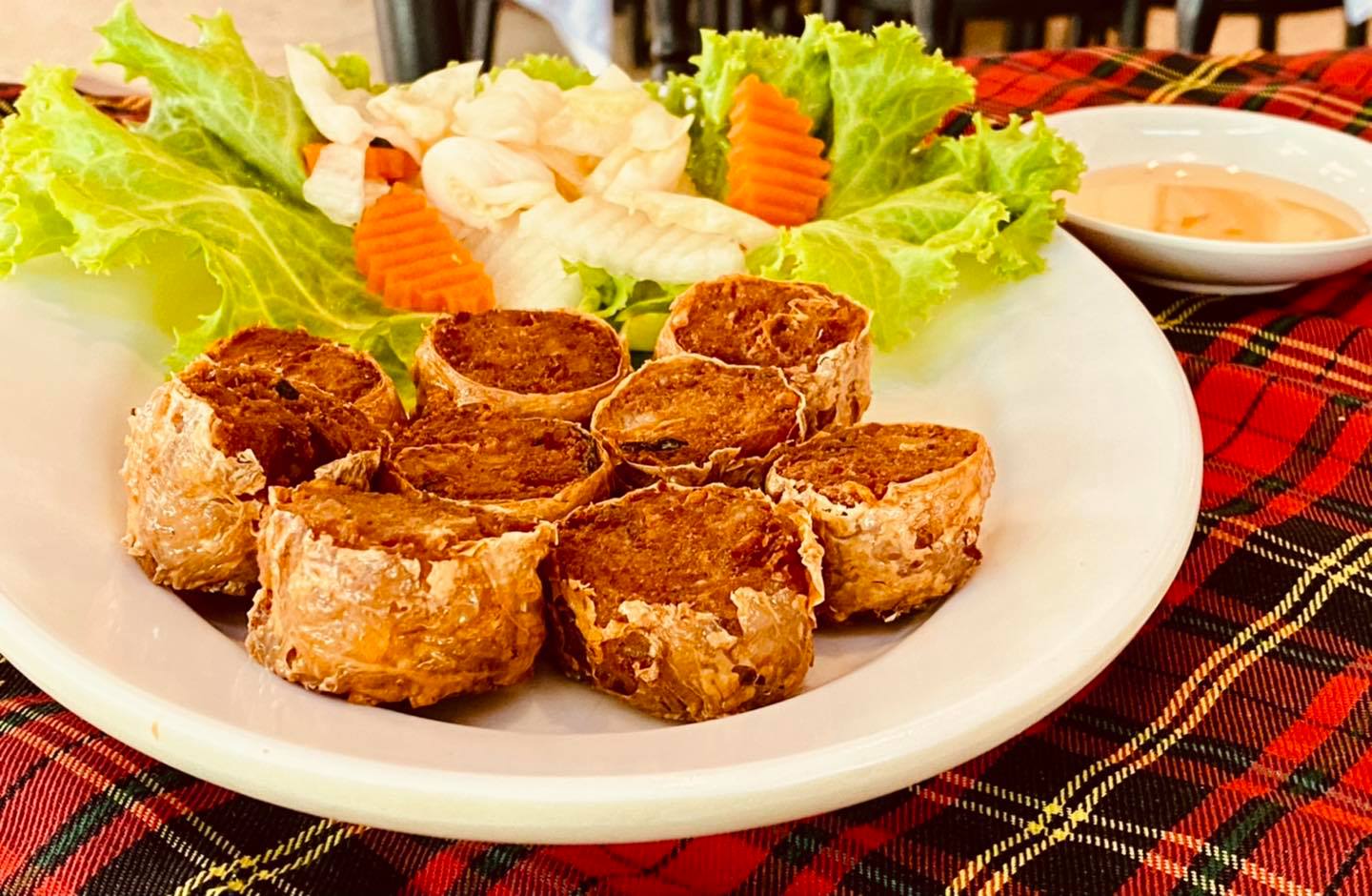 ครัวเจ๊นงค์ซีฟู๊ด, แม่ลูกจันทน์, สาขาบางตะบูน, โคตรหมู, ครัวริมเล ปูเป็น, Luckyseafood 2, ครัวไข่มุกปูเป็น, เจ๊เหมียวทะเลสด, เปลญวน เพชรบุรี, ครัวเพชรน้ำฟ้า, วิวทะเลซีฟู้ดชะอำ, ป้าหยัน, พวงเพชร, ครัวห้วยทราย, กิ่งกาญจน์, รีแล็กซ์ เพชรบุรี, เรือแลเล บางตะบูน, สวนอาหาร "ล้านอร่อย", บางตะบูนเบย์, ครัวปรียานนท์ หาดเจ้าสำราญ, สังเวียนซีฟู้ด Sungwean seafood