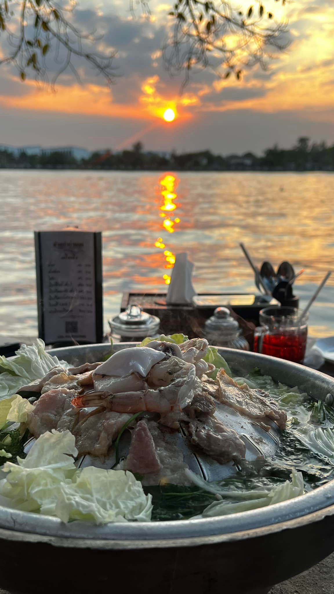 รำไร, ธรรมชาติโอชา, Rangnok Cafe&amp;Bar, บ้านท่าน้ำนนท์ Chaopraya antique Cafe, THE COUSIN, เพลิน Zaab Cafe, สายน้ำคาเฟ่ เกาะเกร็ด, สวนกู เดอะคาเฟ่, กาแฟบ้านเลขที่ ๑, 5522cafe, Rongsi Studio, คลองอ้อมคาเฟ่, คาเฟ่บ้านเฮีย