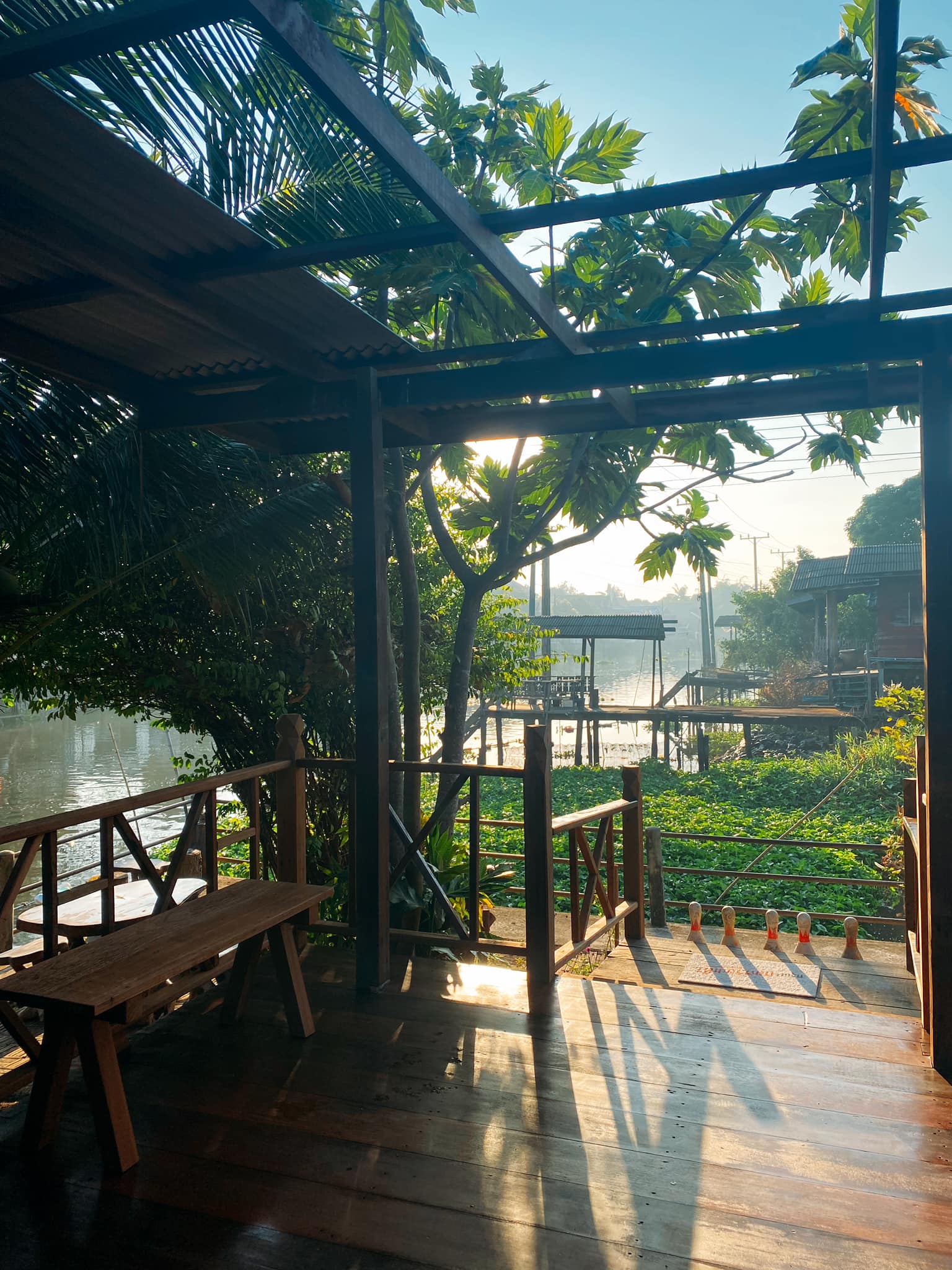 รำไร, ธรรมชาติโอชา, Rangnok Cafe&amp;Bar, บ้านท่าน้ำนนท์ Chaopraya antique Cafe, THE COUSIN, เพลิน Zaab Cafe, สายน้ำคาเฟ่ เกาะเกร็ด, สวนกู เดอะคาเฟ่, กาแฟบ้านเลขที่ ๑, 5522cafe, Rongsi Studio, คลองอ้อมคาเฟ่, คาเฟ่บ้านเฮีย