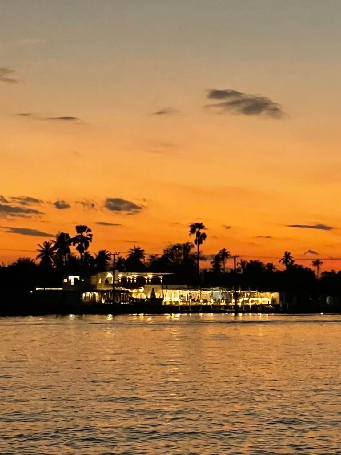 รำไร, ธรรมชาติโอชา, Rangnok Cafe&amp;Bar, บ้านท่าน้ำนนท์ Chaopraya antique Cafe, THE COUSIN, เพลิน Zaab Cafe, สายน้ำคาเฟ่ เกาะเกร็ด, สวนกู เดอะคาเฟ่, กาแฟบ้านเลขที่ ๑, 5522cafe, Rongsi Studio, คลองอ้อมคาเฟ่, คาเฟ่บ้านเฮีย