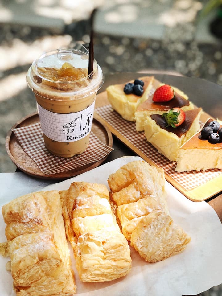 พริบพรี คาเฟ่, FOX COFF, Begiin, Coco&amp;coff, Good time Cafe', Me Cafe' Phetchaburi, Tumlay Cafe &amp; Bar, Ka-nod Café, พิเศษ กาแฟ, อากงคาเฟ่, LoveBread Thailand, SPACE TIME Cafe’ Phetchaburi, ณ โรงนา คาเฟ่