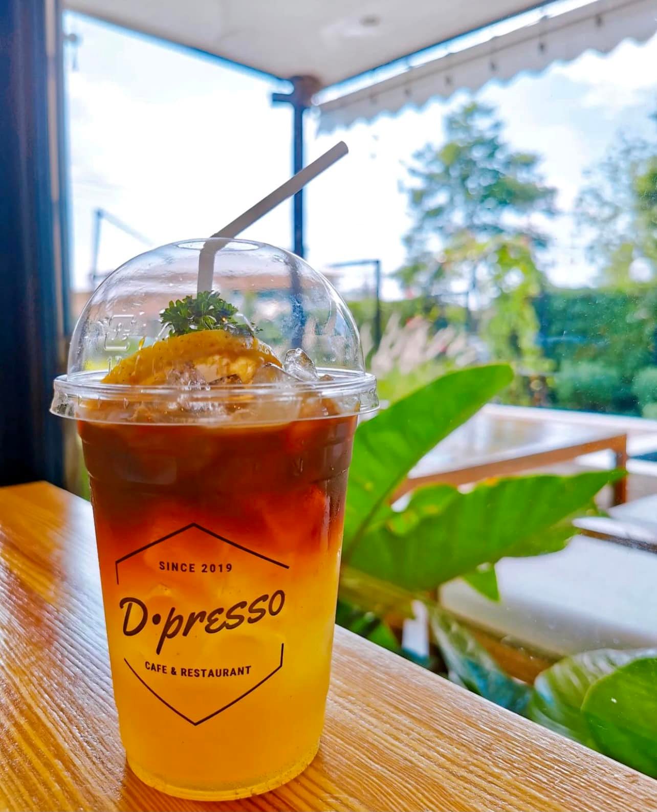 Unplan, ma na cafe', ปลาชุม : Plachum Café &amp; Bistro, Nava House Café - นาวา เฮ้าส์ คาเฟ่, Coffee 123, FarmVille Chachoengsao, บ้านพระจันทร์เวียน, กรีนวิลล์ ผักสลัดเสิร์ฟจากฟาร์ม , D•presso cafe, Baan Melon Desert, Red Cat Cafe ตลาดบ้านใหม่, Lifehouse Cafe &amp; Kitchen, T13 Café