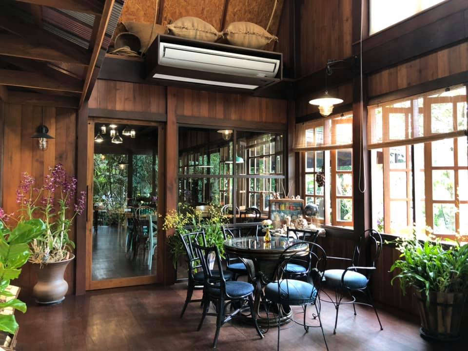 Unplan, ma na cafe', ปลาชุม : Plachum Café &amp; Bistro, Nava House Café - นาวา เฮ้าส์ คาเฟ่, Coffee 123, FarmVille Chachoengsao, บ้านพระจันทร์เวียน, กรีนวิลล์ ผักสลัดเสิร์ฟจากฟาร์ม , D•presso cafe, Baan Melon Desert, Red Cat Cafe ตลาดบ้านใหม่, Lifehouse Cafe &amp; Kitchen, T13 Café