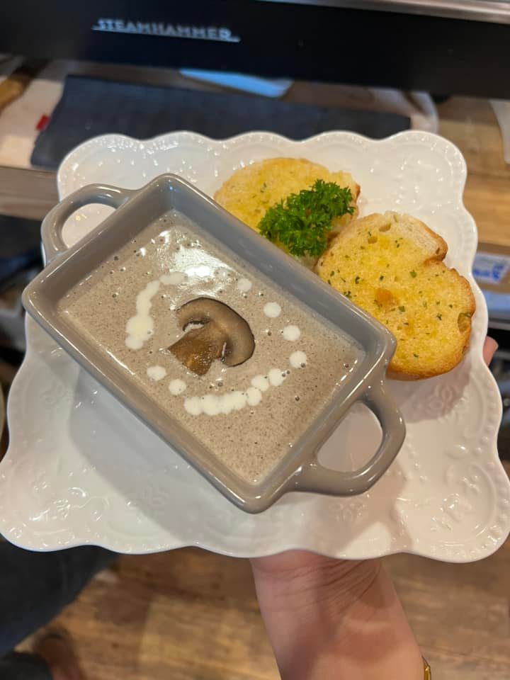 Unplan, ma na cafe', ปลาชุม : Plachum Café &amp; Bistro, Nava House Café - นาวา เฮ้าส์ คาเฟ่, Coffee 123, FarmVille Chachoengsao, บ้านพระจันทร์เวียน, กรีนวิลล์ ผักสลัดเสิร์ฟจากฟาร์ม , D•presso cafe, Baan Melon Desert, Red Cat Cafe ตลาดบ้านใหม่, Lifehouse Cafe &amp; Kitchen, T13 Café