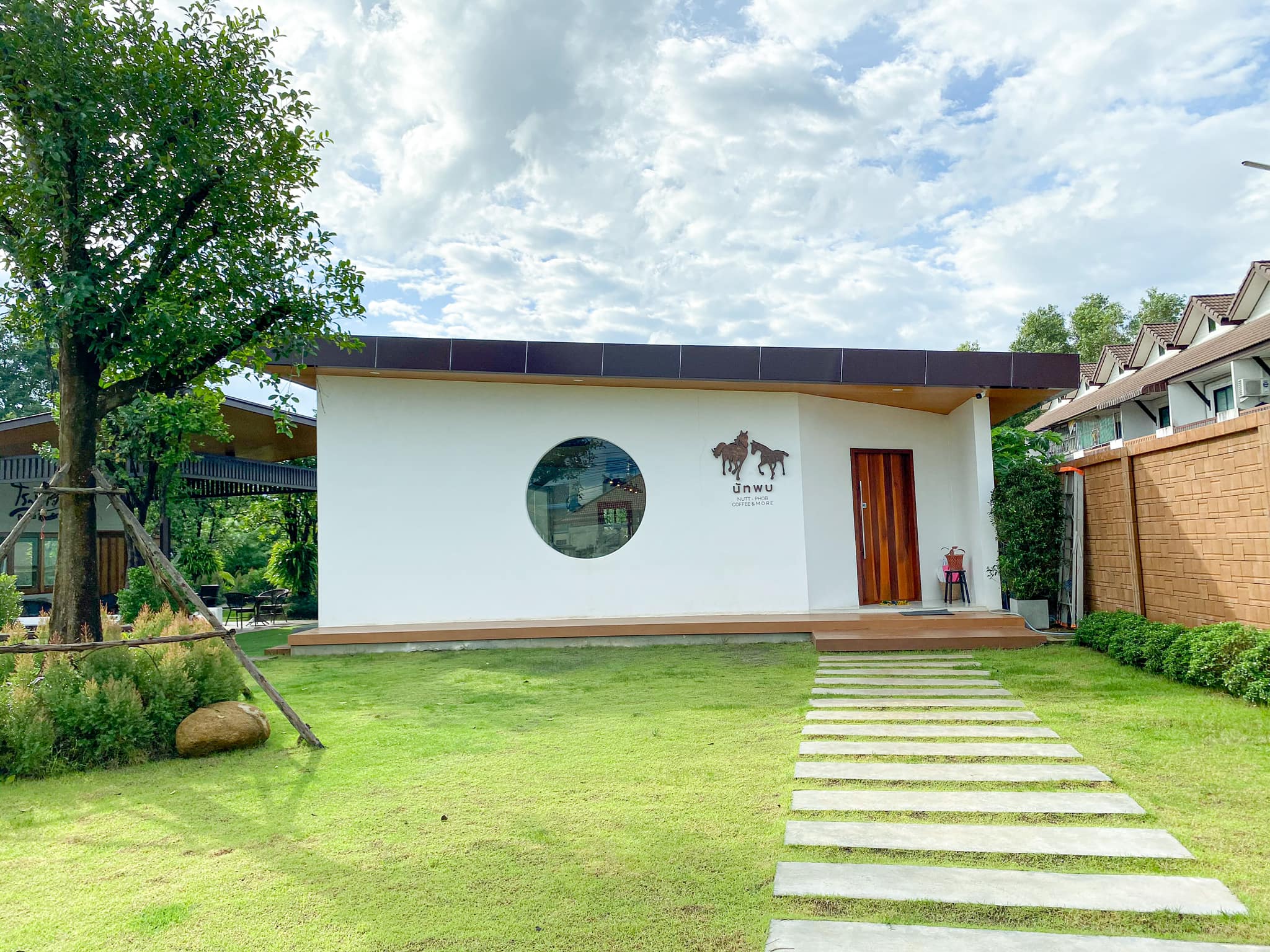 TreeHouse Cafe, Sunshine Blend Home Cafe, Sandtoni, The Stand Brew•Bake , Virung Coffee &amp; Bar, ตากอากาศ, โกงกางคาเฟ่, Studio 55 Cafe