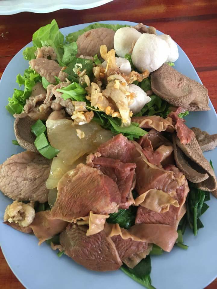 นิยมบุฟเฟ่ต์ ก๋วยเตี๋ยวไก่มะระ, ก๋วยเตี๋ยวเรือ จ้าวคุณ Jaokhun ปากน้ำ สมุทรปราการ, นายท่าน, เฮียปิงลูกชิ้นปลาหมึก, สำรวยก๋วยเตี๋ยวเนื้อ วัดอโศการาม, ก๋วยเตี๋ยวเรือเติมบุญ, ก๋วยเตี๋ยวปลื้ม เนื้อตุ๋น หมูตุ๋น, ก๋วยเตี๋ยวเนื้อ เจ๊หงษ์ แพรกษา, ก๋วยเตี๋ยวเป็ดเจ๊เต็ง, ต.รุ่งโรจน์ ลูกชิ้นปลา, เนื้อตุ๋น แม่ประคำ อร่อยที่สุดในโลก 24 ชม., เจ๊ลี ก๋วยเตี๋ยวเรืออยุธยา รสเด็ด, ติ๋มก๋วยเตี๋ยวเป็ด, ก๋วยเตี๋ยวลูกชิ้นยักษ์ - สะพานเขียว, ก๋วยเตี๋ยวดาวทอง, ก๋วยเตี๋ยวข้ามฟาก, สถานีรถไฟฟ้าทิพวัล-แบริ่งเก่า, ก๋วยเตี๋ยวเรือตรากบ ปั๊ม ปตท.สมจิตร, เจ๊ดา ก๋วยเตี๋ยวเป็ด ปากน้ำ