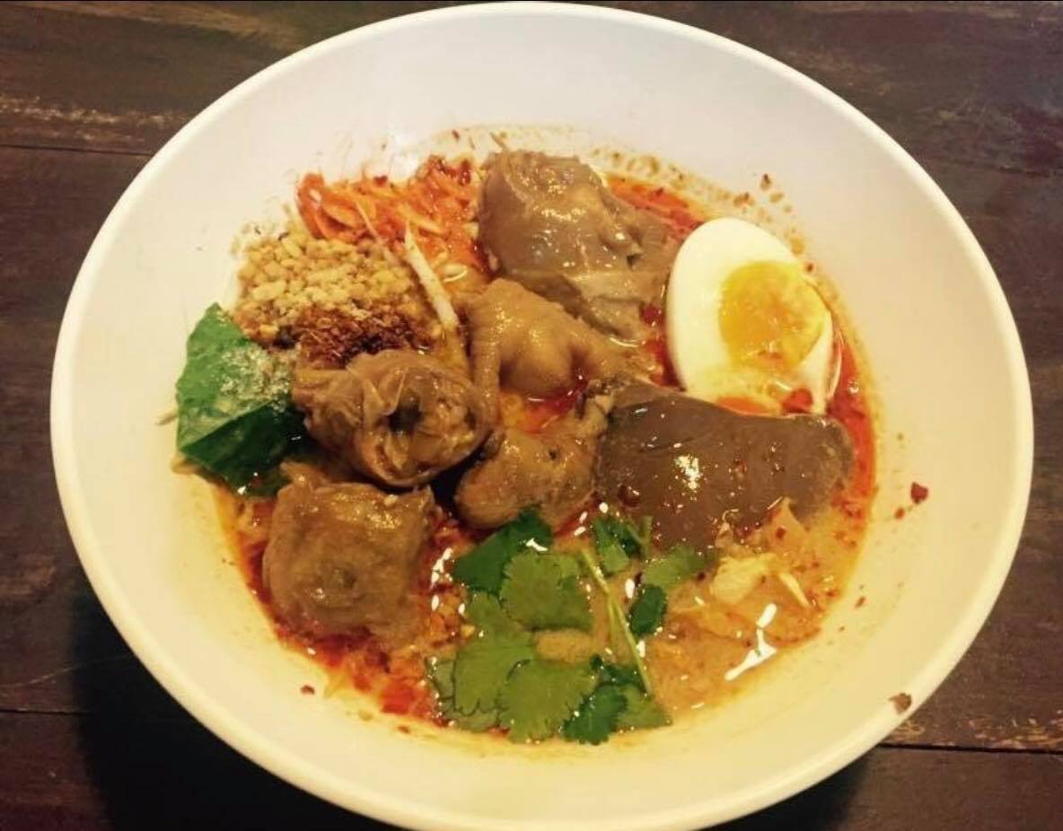 นิยมบุฟเฟ่ต์ ก๋วยเตี๋ยวไก่มะระ, ก๋วยเตี๋ยวเรือ จ้าวคุณ Jaokhun ปากน้ำ สมุทรปราการ, นายท่าน, เฮียปิงลูกชิ้นปลาหมึก, สำรวยก๋วยเตี๋ยวเนื้อ วัดอโศการาม, ก๋วยเตี๋ยวเรือเติมบุญ, ก๋วยเตี๋ยวปลื้ม เนื้อตุ๋น หมูตุ๋น, ก๋วยเตี๋ยวเนื้อ เจ๊หงษ์ แพรกษา, ก๋วยเตี๋ยวเป็ดเจ๊เต็ง, ต.รุ่งโรจน์ ลูกชิ้นปลา, เนื้อตุ๋น แม่ประคำ อร่อยที่สุดในโลก 24 ชม., เจ๊ลี ก๋วยเตี๋ยวเรืออยุธยา รสเด็ด, ติ๋มก๋วยเตี๋ยวเป็ด, ก๋วยเตี๋ยวลูกชิ้นยักษ์ - สะพานเขียว, ก๋วยเตี๋ยวดาวทอง, ก๋วยเตี๋ยวข้ามฟาก, สถานีรถไฟฟ้าทิพวัล-แบริ่งเก่า, ก๋วยเตี๋ยวเรือตรากบ ปั๊ม ปตท.สมจิตร, เจ๊ดา ก๋วยเตี๋ยวเป็ด ปากน้ำ