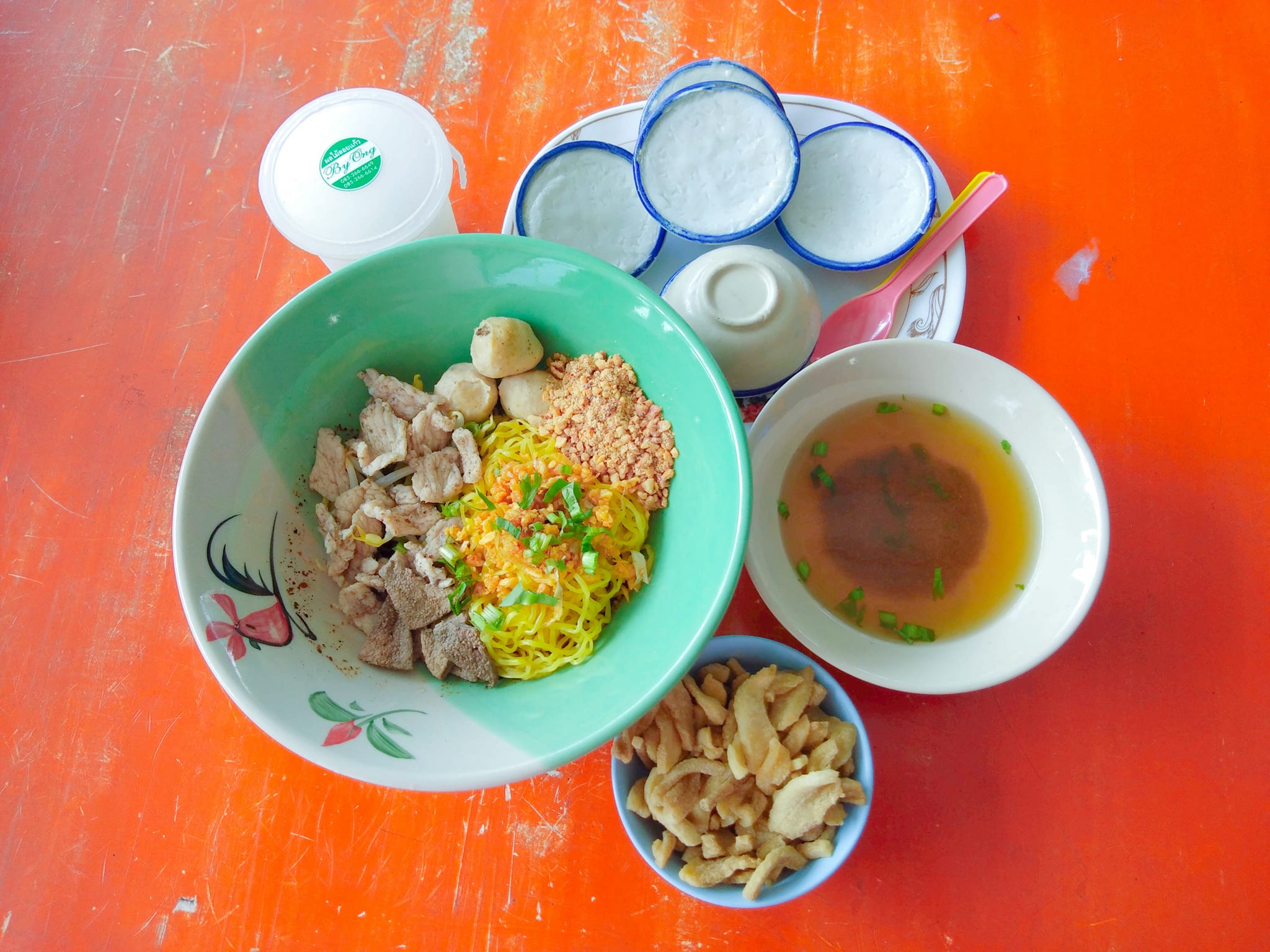 นิยมบุฟเฟ่ต์ ก๋วยเตี๋ยวไก่มะระ, ก๋วยเตี๋ยวเรือ จ้าวคุณ Jaokhun ปากน้ำ สมุทรปราการ, นายท่าน, เฮียปิงลูกชิ้นปลาหมึก, สำรวยก๋วยเตี๋ยวเนื้อ วัดอโศการาม, ก๋วยเตี๋ยวเรือเติมบุญ, ก๋วยเตี๋ยวปลื้ม เนื้อตุ๋น หมูตุ๋น, ก๋วยเตี๋ยวเนื้อ เจ๊หงษ์ แพรกษา, ก๋วยเตี๋ยวเป็ดเจ๊เต็ง, ต.รุ่งโรจน์ ลูกชิ้นปลา, เนื้อตุ๋น แม่ประคำ อร่อยที่สุดในโลก 24 ชม., เจ๊ลี ก๋วยเตี๋ยวเรืออยุธยา รสเด็ด, ติ๋มก๋วยเตี๋ยวเป็ด, ก๋วยเตี๋ยวลูกชิ้นยักษ์ - สะพานเขียว, ก๋วยเตี๋ยวดาวทอง, ก๋วยเตี๋ยวข้ามฟาก, สถานีรถไฟฟ้าทิพวัล-แบริ่งเก่า, ก๋วยเตี๋ยวเรือตรากบ ปั๊ม ปตท.สมจิตร, เจ๊ดา ก๋วยเตี๋ยวเป็ด ปากน้ำ