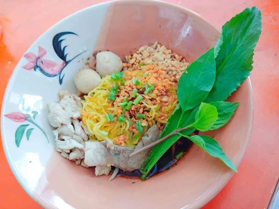 นิยมบุฟเฟ่ต์ ก๋วยเตี๋ยวไก่มะระ, ก๋วยเตี๋ยวเรือ จ้าวคุณ Jaokhun ปากน้ำ สมุทรปราการ, นายท่าน, เฮียปิงลูกชิ้นปลาหมึก, สำรวยก๋วยเตี๋ยวเนื้อ วัดอโศการาม, ก๋วยเตี๋ยวเรือเติมบุญ, ก๋วยเตี๋ยวปลื้ม เนื้อตุ๋น หมูตุ๋น, ก๋วยเตี๋ยวเนื้อ เจ๊หงษ์ แพรกษา, ก๋วยเตี๋ยวเป็ดเจ๊เต็ง, ต.รุ่งโรจน์ ลูกชิ้นปลา, เนื้อตุ๋น แม่ประคำ อร่อยที่สุดในโลก 24 ชม., เจ๊ลี ก๋วยเตี๋ยวเรืออยุธยา รสเด็ด, ติ๋มก๋วยเตี๋ยวเป็ด, ก๋วยเตี๋ยวลูกชิ้นยักษ์ - สะพานเขียว, ก๋วยเตี๋ยวดาวทอง, ก๋วยเตี๋ยวข้ามฟาก, สถานีรถไฟฟ้าทิพวัล-แบริ่งเก่า, ก๋วยเตี๋ยวเรือตรากบ ปั๊ม ปตท.สมจิตร, เจ๊ดา ก๋วยเตี๋ยวเป็ด ปากน้ำ