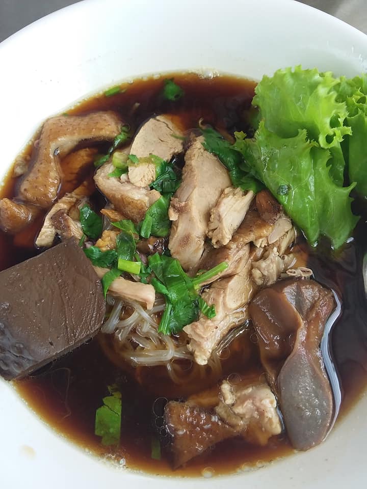 นิยมบุฟเฟ่ต์ ก๋วยเตี๋ยวไก่มะระ, ก๋วยเตี๋ยวเรือ จ้าวคุณ Jaokhun ปากน้ำ สมุทรปราการ, นายท่าน, เฮียปิงลูกชิ้นปลาหมึก, สำรวยก๋วยเตี๋ยวเนื้อ วัดอโศการาม, ก๋วยเตี๋ยวเรือเติมบุญ, ก๋วยเตี๋ยวปลื้ม เนื้อตุ๋น หมูตุ๋น, ก๋วยเตี๋ยวเนื้อ เจ๊หงษ์ แพรกษา, ก๋วยเตี๋ยวเป็ดเจ๊เต็ง, ต.รุ่งโรจน์ ลูกชิ้นปลา, เนื้อตุ๋น แม่ประคำ อร่อยที่สุดในโลก 24 ชม., เจ๊ลี ก๋วยเตี๋ยวเรืออยุธยา รสเด็ด, ติ๋มก๋วยเตี๋ยวเป็ด, ก๋วยเตี๋ยวลูกชิ้นยักษ์ - สะพานเขียว, ก๋วยเตี๋ยวดาวทอง, ก๋วยเตี๋ยวข้ามฟาก, สถานีรถไฟฟ้าทิพวัล-แบริ่งเก่า, ก๋วยเตี๋ยวเรือตรากบ ปั๊ม ปตท.สมจิตร, เจ๊ดา ก๋วยเตี๋ยวเป็ด ปากน้ำ