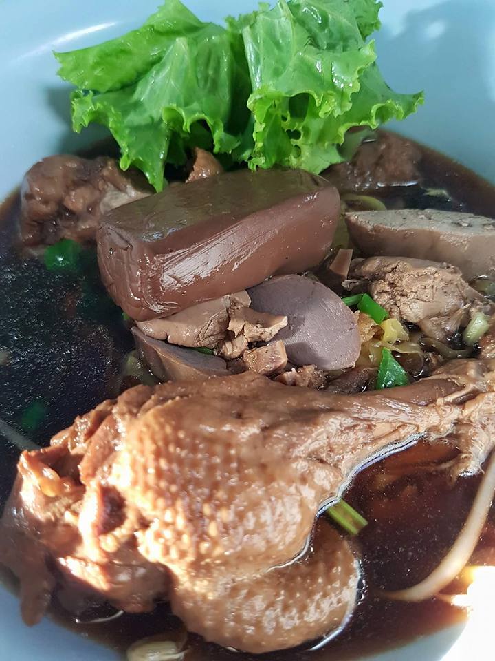 นิยมบุฟเฟ่ต์ ก๋วยเตี๋ยวไก่มะระ, ก๋วยเตี๋ยวเรือ จ้าวคุณ Jaokhun ปากน้ำ สมุทรปราการ, นายท่าน, เฮียปิงลูกชิ้นปลาหมึก, สำรวยก๋วยเตี๋ยวเนื้อ วัดอโศการาม, ก๋วยเตี๋ยวเรือเติมบุญ, ก๋วยเตี๋ยวปลื้ม เนื้อตุ๋น หมูตุ๋น, ก๋วยเตี๋ยวเนื้อ เจ๊หงษ์ แพรกษา, ก๋วยเตี๋ยวเป็ดเจ๊เต็ง, ต.รุ่งโรจน์ ลูกชิ้นปลา, เนื้อตุ๋น แม่ประคำ อร่อยที่สุดในโลก 24 ชม., เจ๊ลี ก๋วยเตี๋ยวเรืออยุธยา รสเด็ด, ติ๋มก๋วยเตี๋ยวเป็ด, ก๋วยเตี๋ยวลูกชิ้นยักษ์ - สะพานเขียว, ก๋วยเตี๋ยวดาวทอง, ก๋วยเตี๋ยวข้ามฟาก, สถานีรถไฟฟ้าทิพวัล-แบริ่งเก่า, ก๋วยเตี๋ยวเรือตรากบ ปั๊ม ปตท.สมจิตร, เจ๊ดา ก๋วยเตี๋ยวเป็ด ปากน้ำ