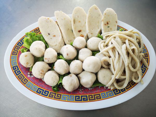 นิยมบุฟเฟ่ต์ ก๋วยเตี๋ยวไก่มะระ, ก๋วยเตี๋ยวเรือ จ้าวคุณ Jaokhun ปากน้ำ สมุทรปราการ, นายท่าน, เฮียปิงลูกชิ้นปลาหมึก, สำรวยก๋วยเตี๋ยวเนื้อ วัดอโศการาม, ก๋วยเตี๋ยวเรือเติมบุญ, ก๋วยเตี๋ยวปลื้ม เนื้อตุ๋น หมูตุ๋น, ก๋วยเตี๋ยวเนื้อ เจ๊หงษ์ แพรกษา, ก๋วยเตี๋ยวเป็ดเจ๊เต็ง, ต.รุ่งโรจน์ ลูกชิ้นปลา, เนื้อตุ๋น แม่ประคำ อร่อยที่สุดในโลก 24 ชม., เจ๊ลี ก๋วยเตี๋ยวเรืออยุธยา รสเด็ด, ติ๋มก๋วยเตี๋ยวเป็ด, ก๋วยเตี๋ยวลูกชิ้นยักษ์ - สะพานเขียว, ก๋วยเตี๋ยวดาวทอง, ก๋วยเตี๋ยวข้ามฟาก, สถานีรถไฟฟ้าทิพวัล-แบริ่งเก่า, ก๋วยเตี๋ยวเรือตรากบ ปั๊ม ปตท.สมจิตร, เจ๊ดา ก๋วยเตี๋ยวเป็ด ปากน้ำ