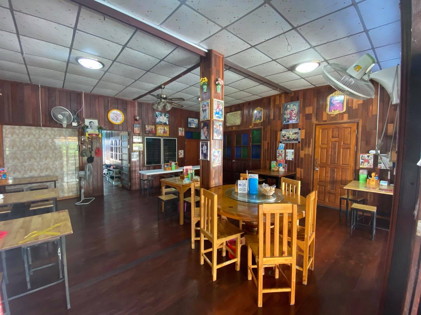 ร้านก๋วยเตี๋ยวยายปุก วัดธรรมนิมิต จ.สมุทรสงคราม, เตี๋ยว ตก กะลา, ก๋องเมงจั้น บะหมี่เกี๊ยว, ร้านอาหาร เกาเหลากรุงไทย, ก๋วยเตี๋ยวหมูมะนาว แม่บุญมี, ก๋วยเตี๋ยวเรือแคปลั่น หมูน้ำตก-น้ำแดง, แซ่บเตี๋ยวห้อยขา บ้าน ณ ตุ๊กจ้า, ก๋วยเตี๋ยวเนื้อ-หมูน้ำแดง ลุงพร เจ้าเก่าคลองตะโก, ก๋วยเตี๋ยวหมูย่างกะทิสด อัมพวา, ก๋วยเตี๋ยวปลาคลองโคน, เจ๊เล็กก๋วยเตี๋ยวเป็ด วัดแก้วฟ้า, ร้านลูกชิ้นวีระ แม่กลอง, ร้านชุ้นพานิช เจ้อั้ง, บ้านเตี๋ยวทรงไทย