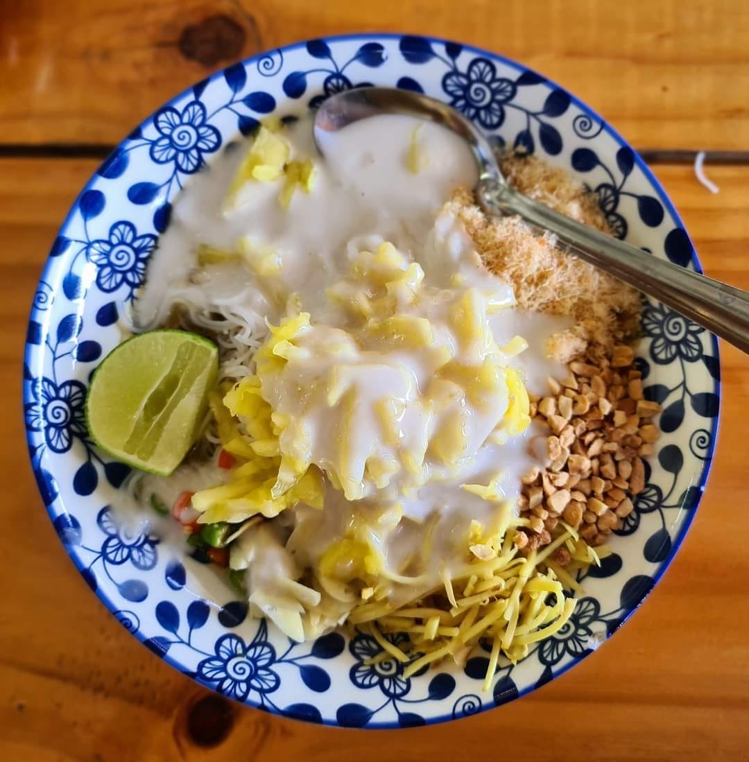 ร้านก๋วยเตี๋ยวยายปุก วัดธรรมนิมิต จ.สมุทรสงคราม, เตี๋ยว ตก กะลา, ก๋องเมงจั้น บะหมี่เกี๊ยว, ร้านอาหาร เกาเหลากรุงไทย, ก๋วยเตี๋ยวหมูมะนาว แม่บุญมี, ก๋วยเตี๋ยวเรือแคปลั่น หมูน้ำตก-น้ำแดง, แซ่บเตี๋ยวห้อยขา บ้าน ณ ตุ๊กจ้า, ก๋วยเตี๋ยวเนื้อ-หมูน้ำแดง ลุงพร เจ้าเก่าคลองตะโก, ก๋วยเตี๋ยวหมูย่างกะทิสด อัมพวา, ก๋วยเตี๋ยวปลาคลองโคน, เจ๊เล็กก๋วยเตี๋ยวเป็ด วัดแก้วฟ้า, ร้านลูกชิ้นวีระ แม่กลอง, ร้านชุ้นพานิช เจ้อั้ง, บ้านเตี๋ยวทรงไทย