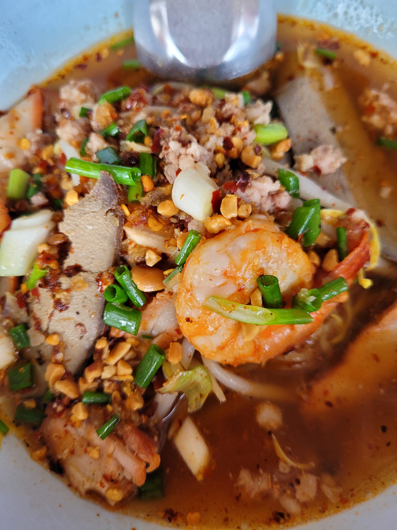 ร้านก๋วยเตี๋ยวยายปุก วัดธรรมนิมิต จ.สมุทรสงคราม, เตี๋ยว ตก กะลา, ก๋องเมงจั้น บะหมี่เกี๊ยว, ร้านอาหาร เกาเหลากรุงไทย, ก๋วยเตี๋ยวหมูมะนาว แม่บุญมี, ก๋วยเตี๋ยวเรือแคปลั่น หมูน้ำตก-น้ำแดง, แซ่บเตี๋ยวห้อยขา บ้าน ณ ตุ๊กจ้า, ก๋วยเตี๋ยวเนื้อ-หมูน้ำแดง ลุงพร เจ้าเก่าคลองตะโก, ก๋วยเตี๋ยวหมูย่างกะทิสด อัมพวา, ก๋วยเตี๋ยวปลาคลองโคน, เจ๊เล็กก๋วยเตี๋ยวเป็ด วัดแก้วฟ้า, ร้านลูกชิ้นวีระ แม่กลอง, ร้านชุ้นพานิช เจ้อั้ง, บ้านเตี๋ยวทรงไทย