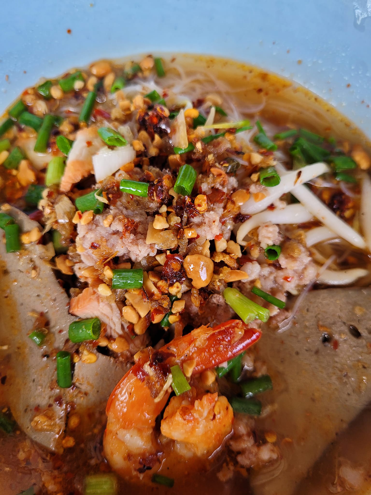 ร้านก๋วยเตี๋ยวยายปุก วัดธรรมนิมิต จ.สมุทรสงคราม, เตี๋ยว ตก กะลา, ก๋องเมงจั้น บะหมี่เกี๊ยว, ร้านอาหาร เกาเหลากรุงไทย, ก๋วยเตี๋ยวหมูมะนาว แม่บุญมี, ก๋วยเตี๋ยวเรือแคปลั่น หมูน้ำตก-น้ำแดง, แซ่บเตี๋ยวห้อยขา บ้าน ณ ตุ๊กจ้า, ก๋วยเตี๋ยวเนื้อ-หมูน้ำแดง ลุงพร เจ้าเก่าคลองตะโก, ก๋วยเตี๋ยวหมูย่างกะทิสด อัมพวา, ก๋วยเตี๋ยวปลาคลองโคน, เจ๊เล็กก๋วยเตี๋ยวเป็ด วัดแก้วฟ้า, ร้านลูกชิ้นวีระ แม่กลอง, ร้านชุ้นพานิช เจ้อั้ง, บ้านเตี๋ยวทรงไทย