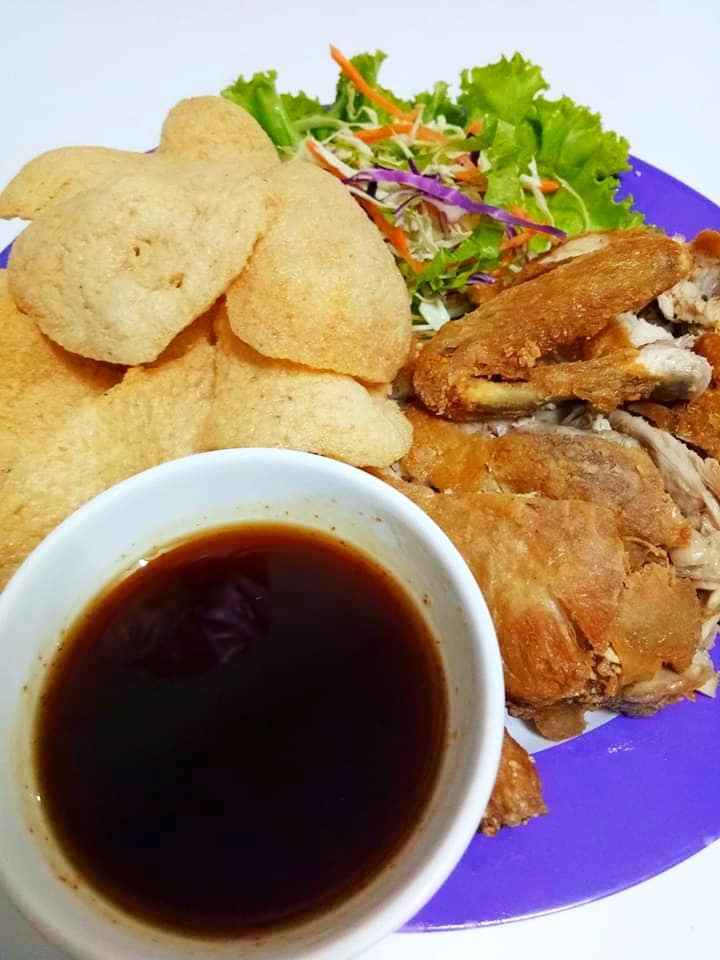 ข้าวเปิ๊ปยายเครื่อง, กับข้าวกับปลา, สินวนา, เฟื่องฟ้า, บ้านครูอิ๋ว, สิบสองหน่วยตัด, ร้านอาหารลุงจ้อย สุโขทัย, ก๋วยเตี๋ยวสุโขทัย ไม้กลางกรุง, Pizza House, Phum Phor ภูมิพ่อ, รักชาติ พาเพลิน ศรีสำโรง, ณ โขทัย, กุ๊กเหมียน, ป้าอ้วนหมูจุ่ม 2