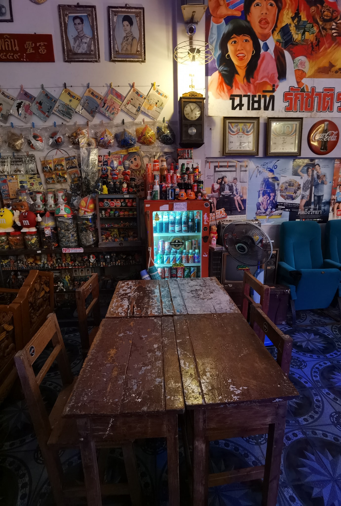 ข้าวเปิ๊ปยายเครื่อง, กับข้าวกับปลา, สินวนา, เฟื่องฟ้า, บ้านครูอิ๋ว, สิบสองหน่วยตัด, ร้านอาหารลุงจ้อย สุโขทัย, ก๋วยเตี๋ยวสุโขทัย ไม้กลางกรุง, Pizza House, Phum Phor ภูมิพ่อ, รักชาติ พาเพลิน ศรีสำโรง, ณ โขทัย, กุ๊กเหมียน, ป้าอ้วนหมูจุ่ม 2