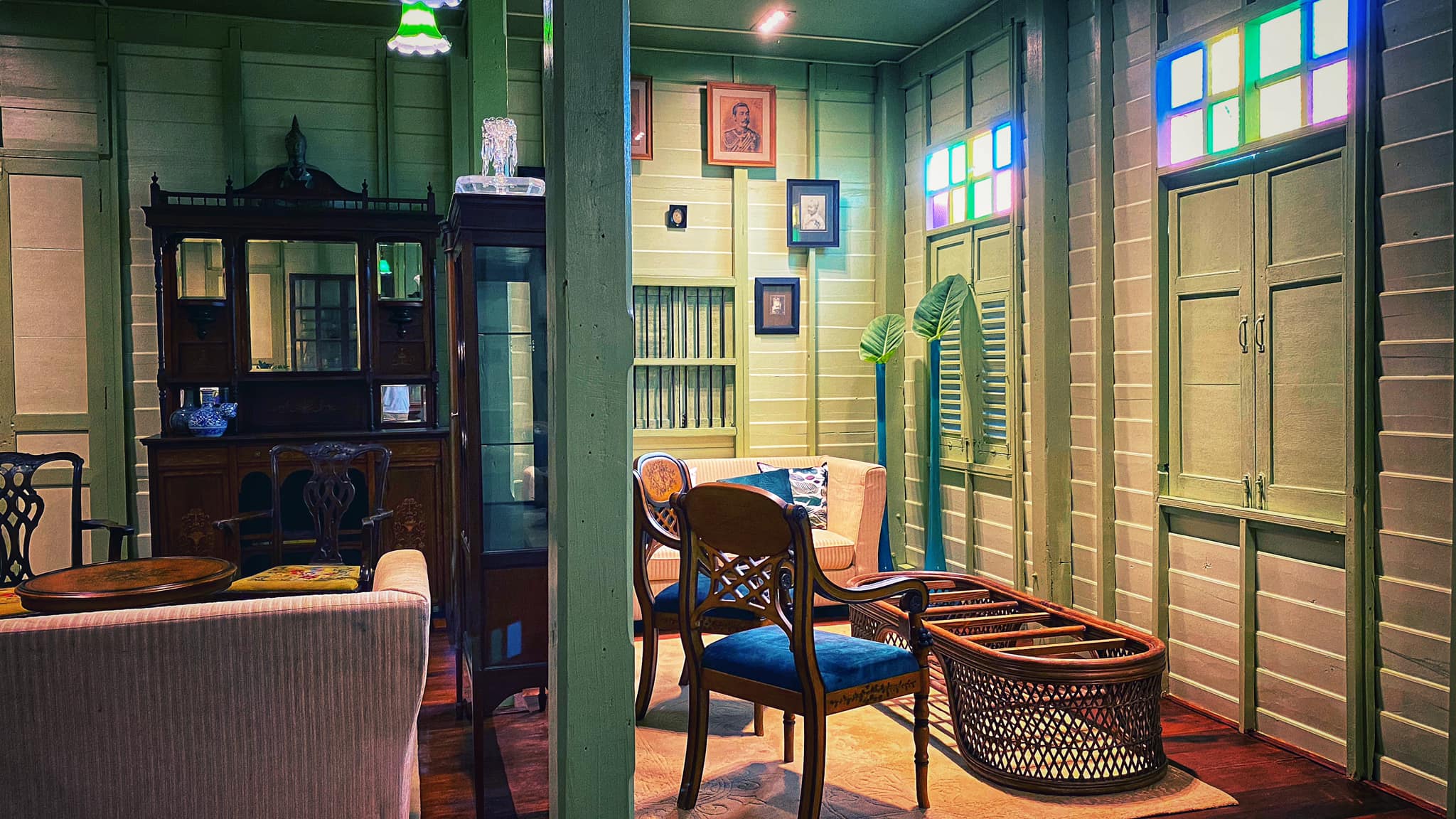 ข้าวเปิ๊ปยายเครื่อง, กับข้าวกับปลา, สินวนา, เฟื่องฟ้า, บ้านครูอิ๋ว, สิบสองหน่วยตัด, ร้านอาหารลุงจ้อย สุโขทัย, ก๋วยเตี๋ยวสุโขทัย ไม้กลางกรุง, Pizza House, Phum Phor ภูมิพ่อ, รักชาติ พาเพลิน ศรีสำโรง, ณ โขทัย, กุ๊กเหมียน, ป้าอ้วนหมูจุ่ม 2