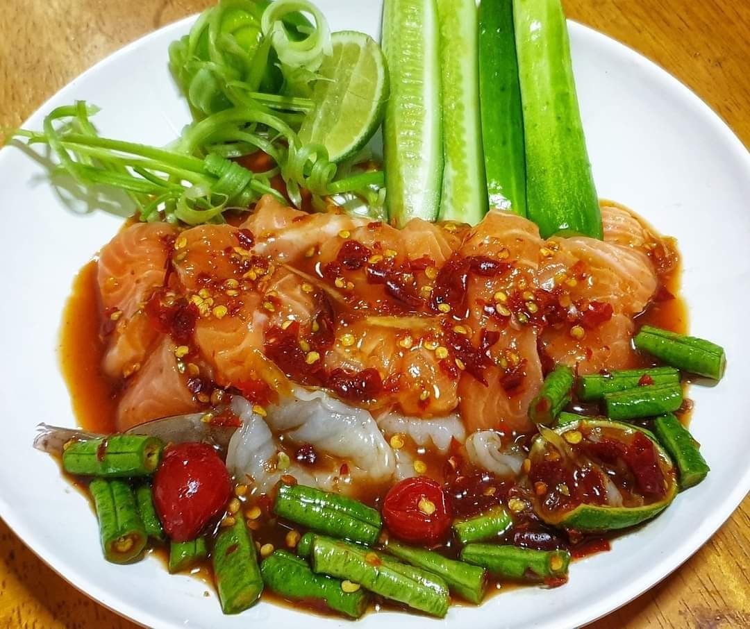 บ้านโพธิ์ริเวอร์ไซด์, ร้านอาหารมธุรสเรือนแพ, Baan Melon Desert, ร้านบ้านเบญฯ, บ้านปูกรรเชียง, ร้านกุ้งนาง, ร้านชวนมา ริมแม่น้ำบางปะกง, ครัวแม่ส้มเกลี้ยง, ครัวปลาเถื่อน, แพเคียงน้ำ, ลุงตีฟและยาย, รวยเรือนแพ, เอกเขนก, ชัยครับ, แพพยงค์ ริมน้ำ, 111/11 บ้านริมคลอง, มีน้ำ มีปลา cafe&amp;restaurant