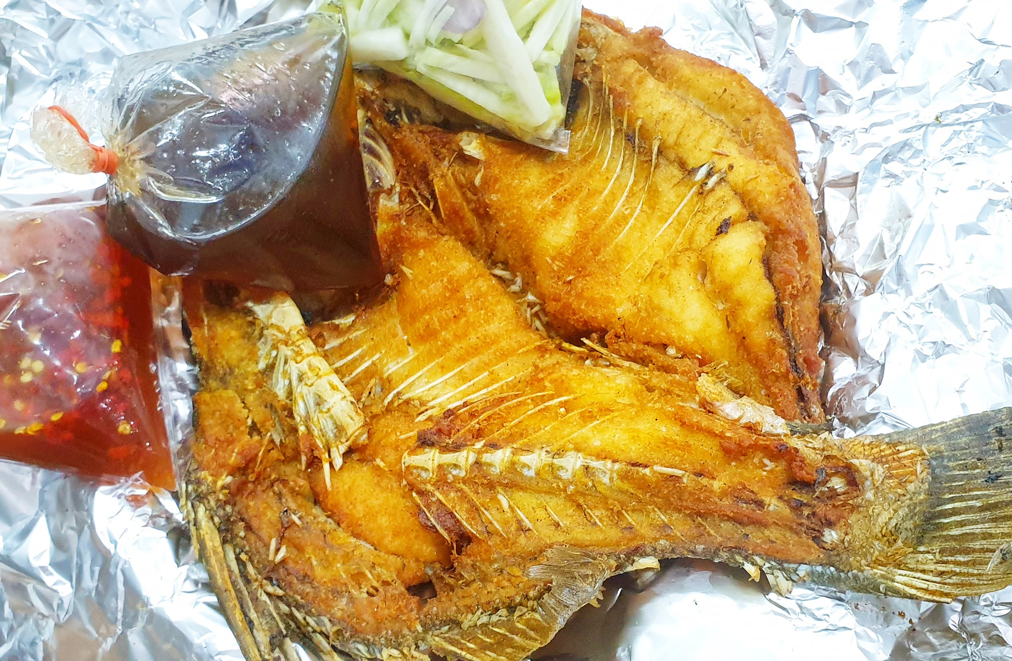 บ้านโพธิ์ริเวอร์ไซด์, ร้านอาหารมธุรสเรือนแพ, Baan Melon Desert, ร้านบ้านเบญฯ, บ้านปูกรรเชียง, ร้านกุ้งนาง, ร้านชวนมา ริมแม่น้ำบางปะกง, ครัวแม่ส้มเกลี้ยง, ครัวปลาเถื่อน, แพเคียงน้ำ, ลุงตีฟและยาย, รวยเรือนแพ, เอกเขนก, ชัยครับ, แพพยงค์ ริมน้ำ, 111/11 บ้านริมคลอง, มีน้ำ มีปลา cafe&amp;restaurant