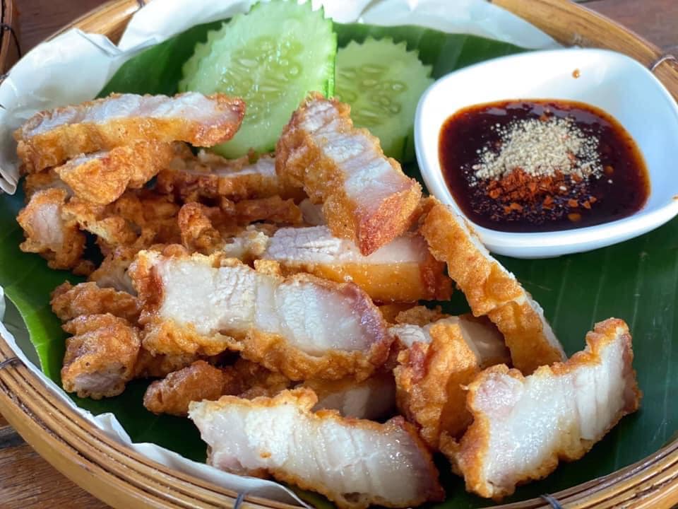 บ้านโพธิ์ริเวอร์ไซด์, ร้านอาหารมธุรสเรือนแพ, Baan Melon Desert, ร้านบ้านเบญฯ, บ้านปูกรรเชียง, ร้านกุ้งนาง, ร้านชวนมา ริมแม่น้ำบางปะกง, ครัวแม่ส้มเกลี้ยง, ครัวปลาเถื่อน, แพเคียงน้ำ, ลุงตีฟและยาย, รวยเรือนแพ, เอกเขนก, ชัยครับ, แพพยงค์ ริมน้ำ, 111/11 บ้านริมคลอง, มีน้ำ มีปลา cafe&amp;restaurant