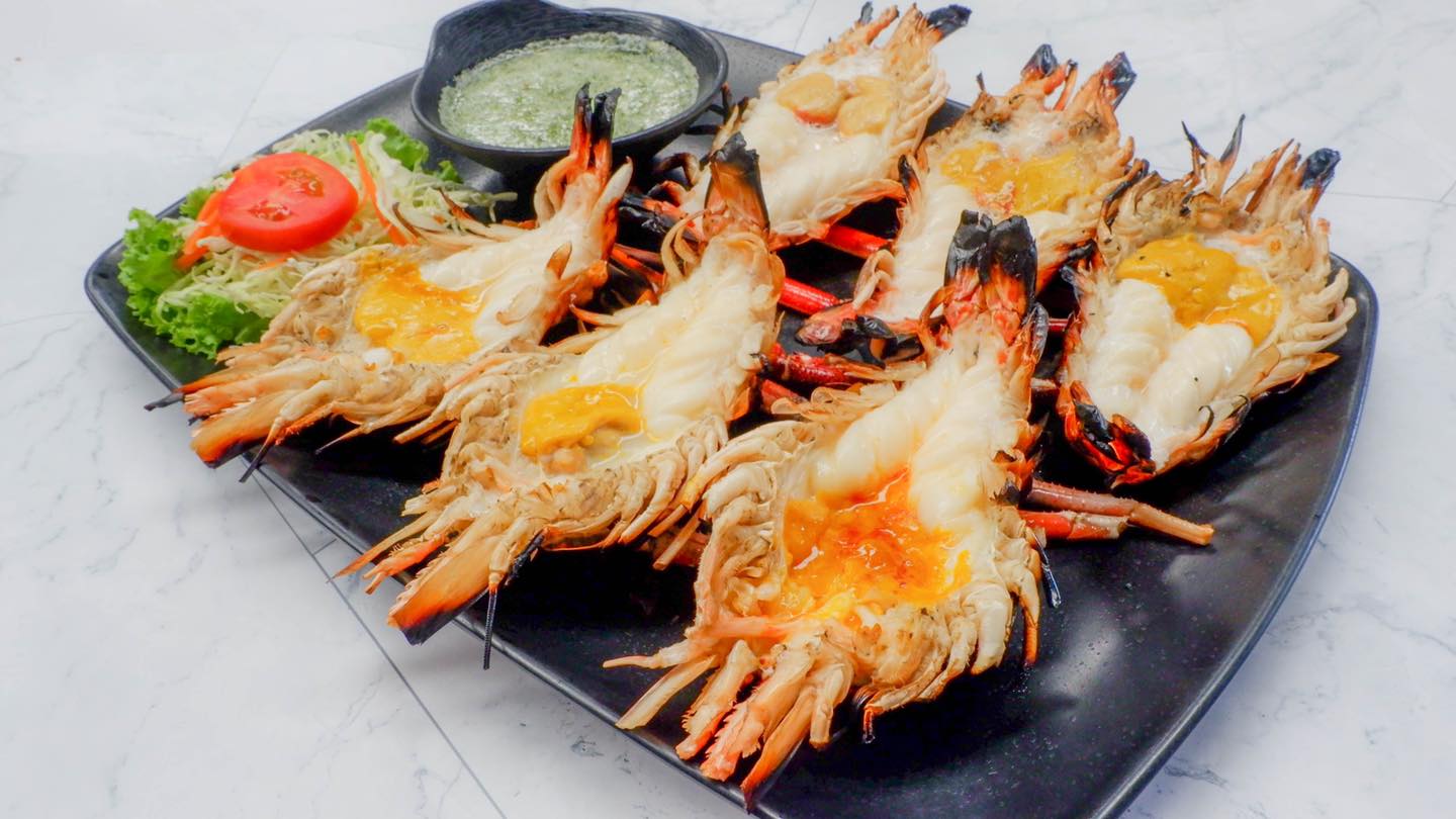 บ้านโพธิ์ริเวอร์ไซด์, ร้านอาหารมธุรสเรือนแพ, Baan Melon Desert, ร้านบ้านเบญฯ, บ้านปูกรรเชียง, ร้านกุ้งนาง, ร้านชวนมา ริมแม่น้ำบางปะกง, ครัวแม่ส้มเกลี้ยง, ครัวปลาเถื่อน, แพเคียงน้ำ, ลุงตีฟและยาย, รวยเรือนแพ, เอกเขนก, ชัยครับ, แพพยงค์ ริมน้ำ, 111/11 บ้านริมคลอง, มีน้ำ มีปลา cafe&amp;restaurant