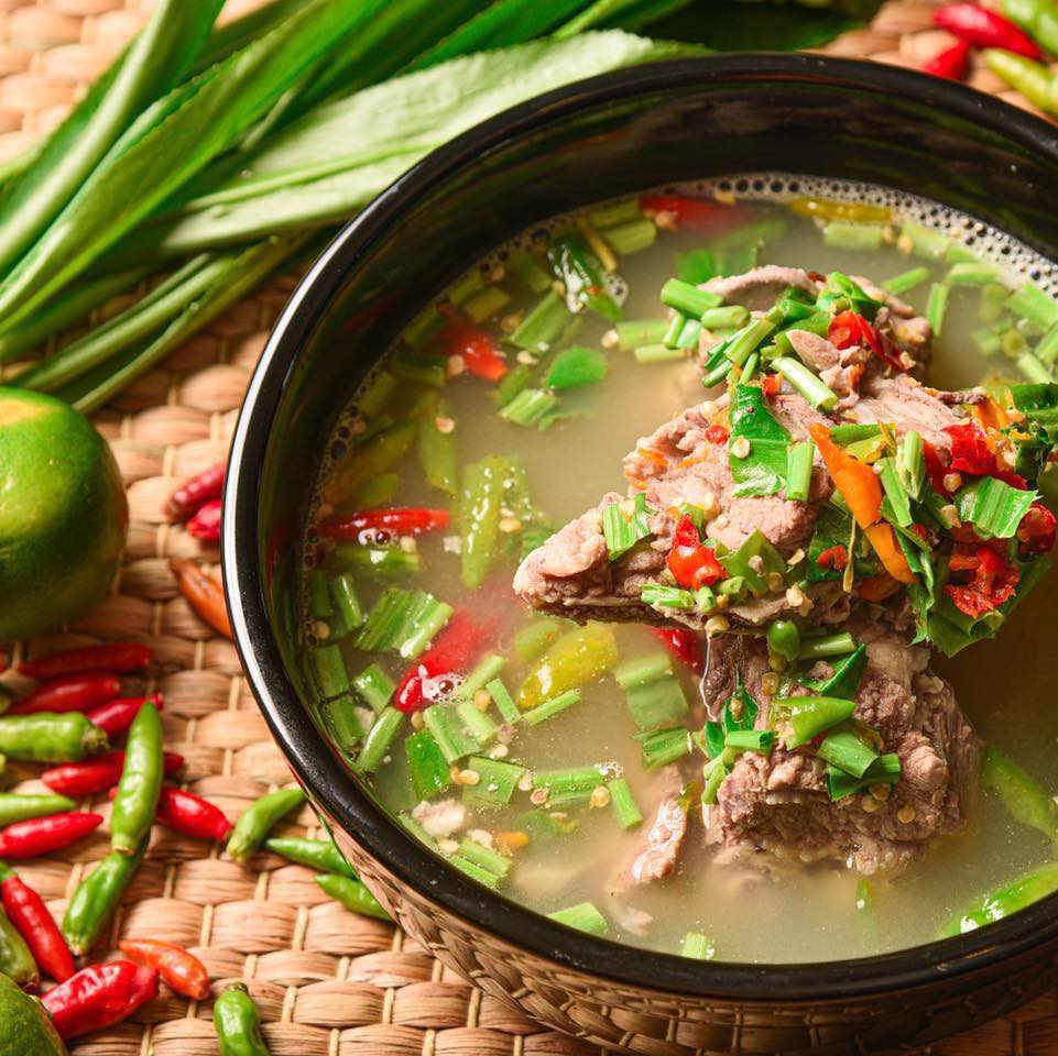 บ้านโพธิ์ริเวอร์ไซด์, ร้านอาหารมธุรสเรือนแพ, Baan Melon Desert, ร้านบ้านเบญฯ, บ้านปูกรรเชียง, ร้านกุ้งนาง, ร้านชวนมา ริมแม่น้ำบางปะกง, ครัวแม่ส้มเกลี้ยง, ครัวปลาเถื่อน, แพเคียงน้ำ, ลุงตีฟและยาย, รวยเรือนแพ, เอกเขนก, ชัยครับ, แพพยงค์ ริมน้ำ, 111/11 บ้านริมคลอง, มีน้ำ มีปลา cafe&amp;restaurant